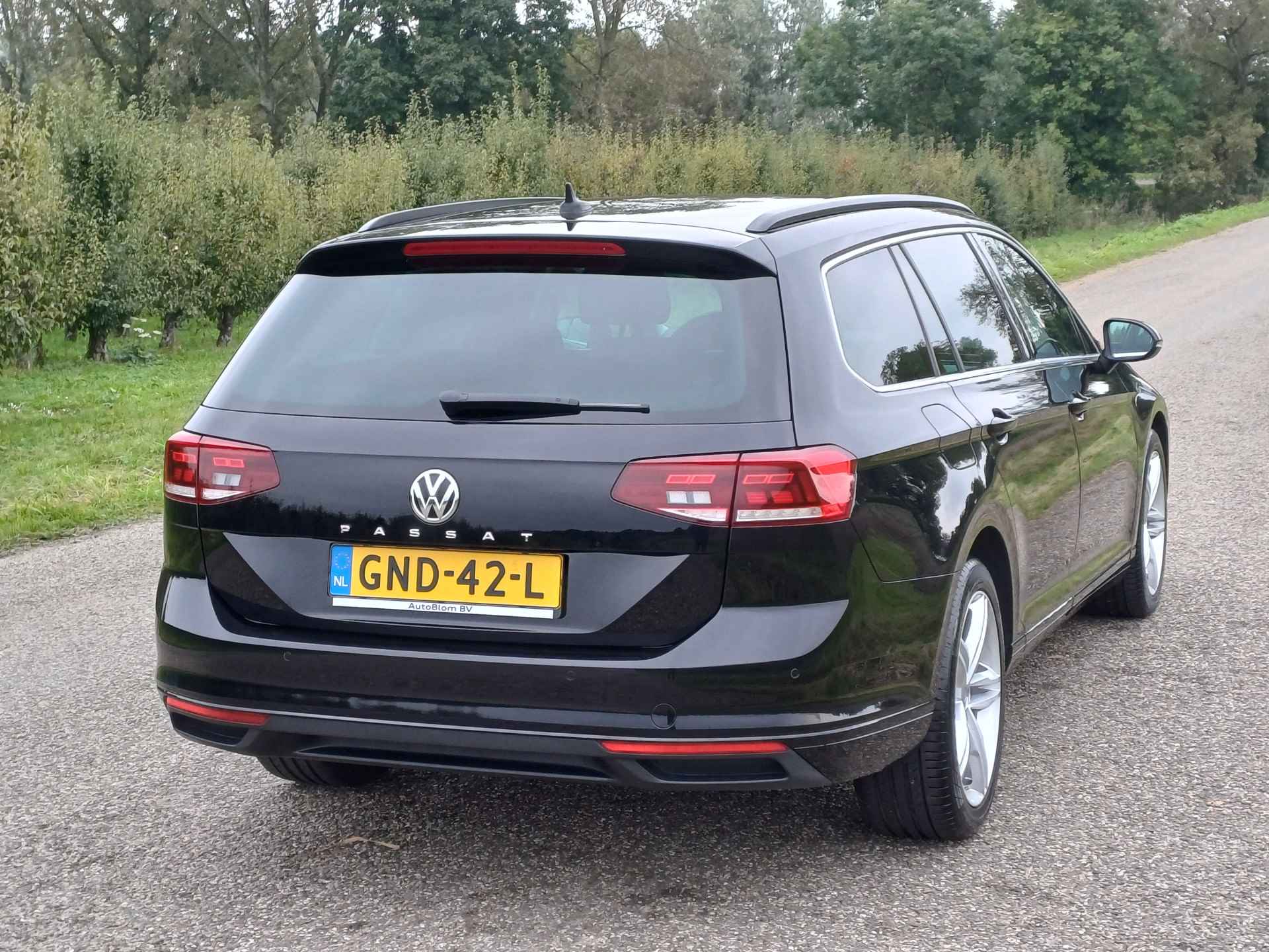 Volkswagen Passat Variant 1.5 TSI Comfort Business | Navi | Cruise | Led | Trekhaak | Carplay | R-stuur - 7/53