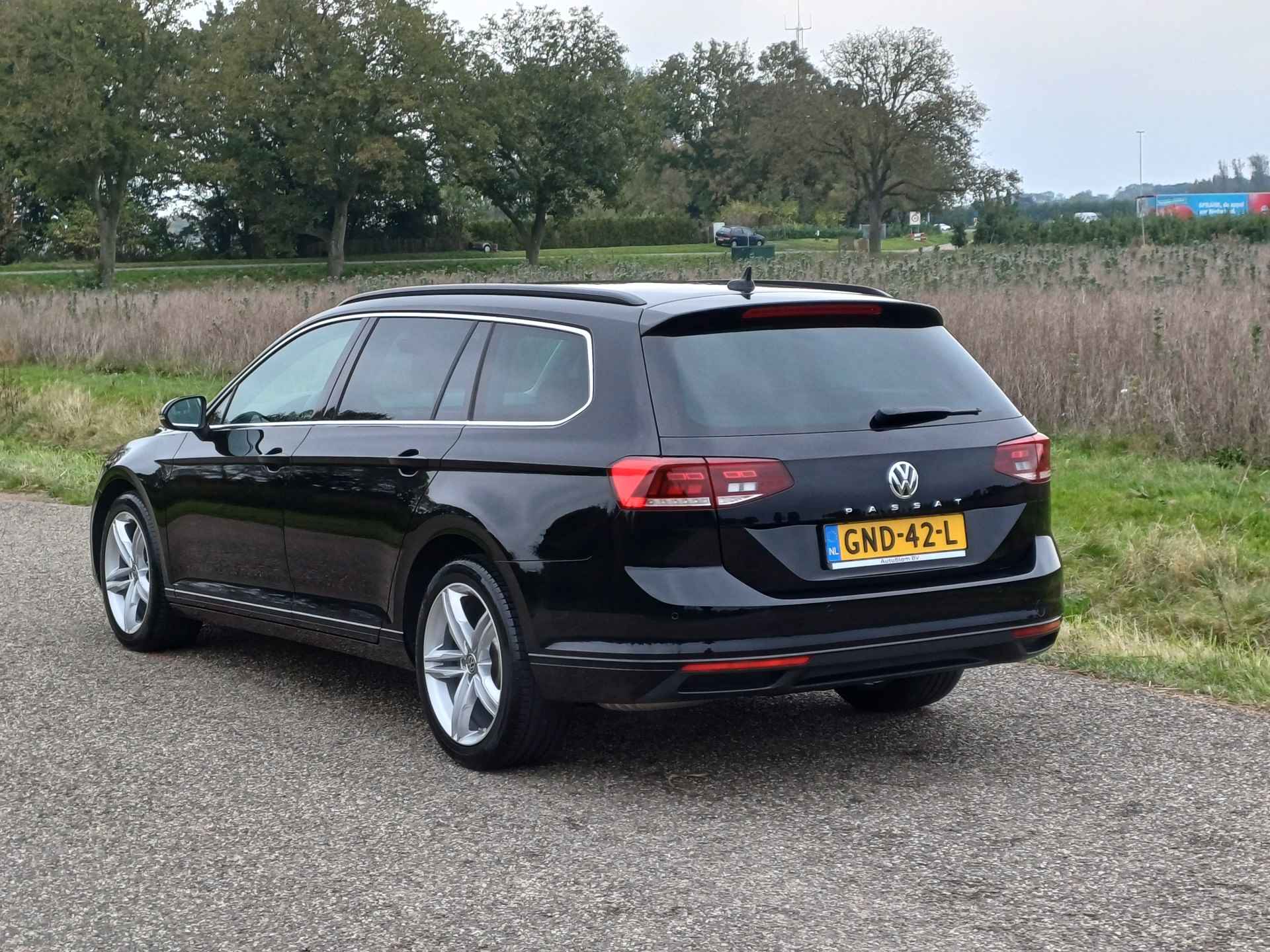 Volkswagen Passat Variant 1.5 TSI Comfort Business | Navi | Cruise | Led | Trekhaak | Carplay | R-stuur - 9/53