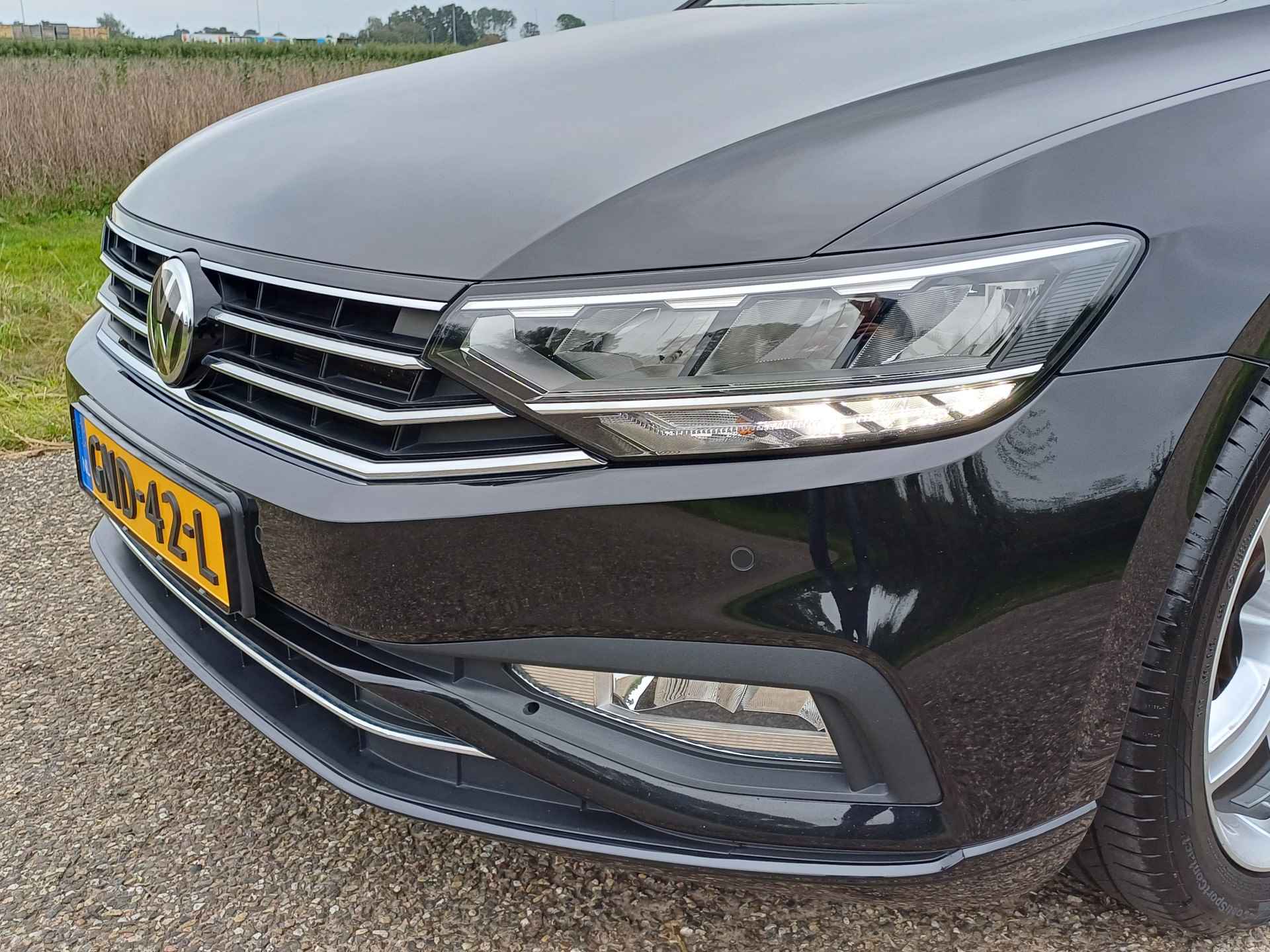 Volkswagen Passat Variant 1.5 TSI Comfort Business | Navi | Cruise | Led | Trekhaak | Carplay | R-stuur - 11/53