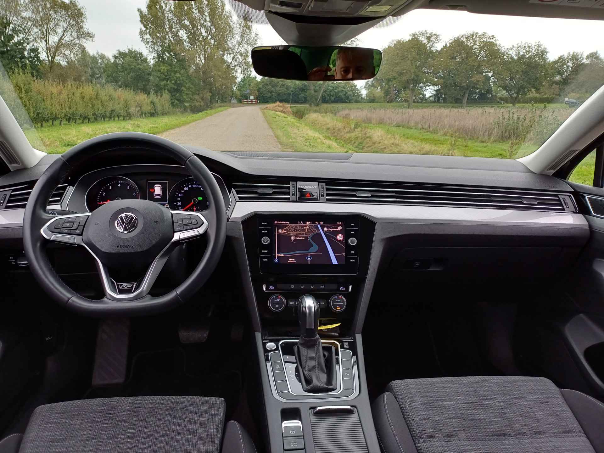 Volkswagen Passat Variant 1.5 TSI Comfort Business | Navi | Cruise | Led | Trekhaak | Carplay | R-stuur - 29/53