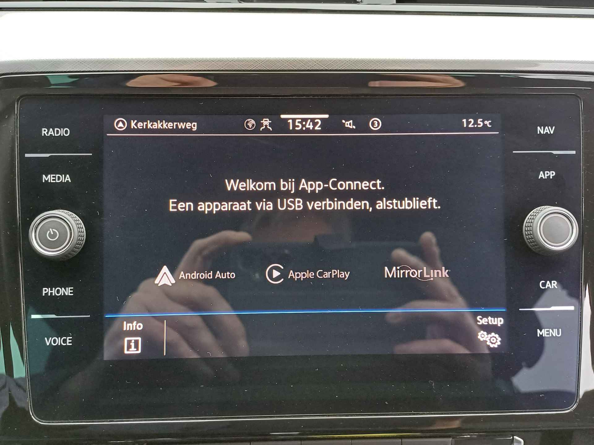 Volkswagen Passat Variant 1.5 TSI Comfort Business | Navi | Cruise | Led | Trekhaak | Carplay | R-stuur - 41/53