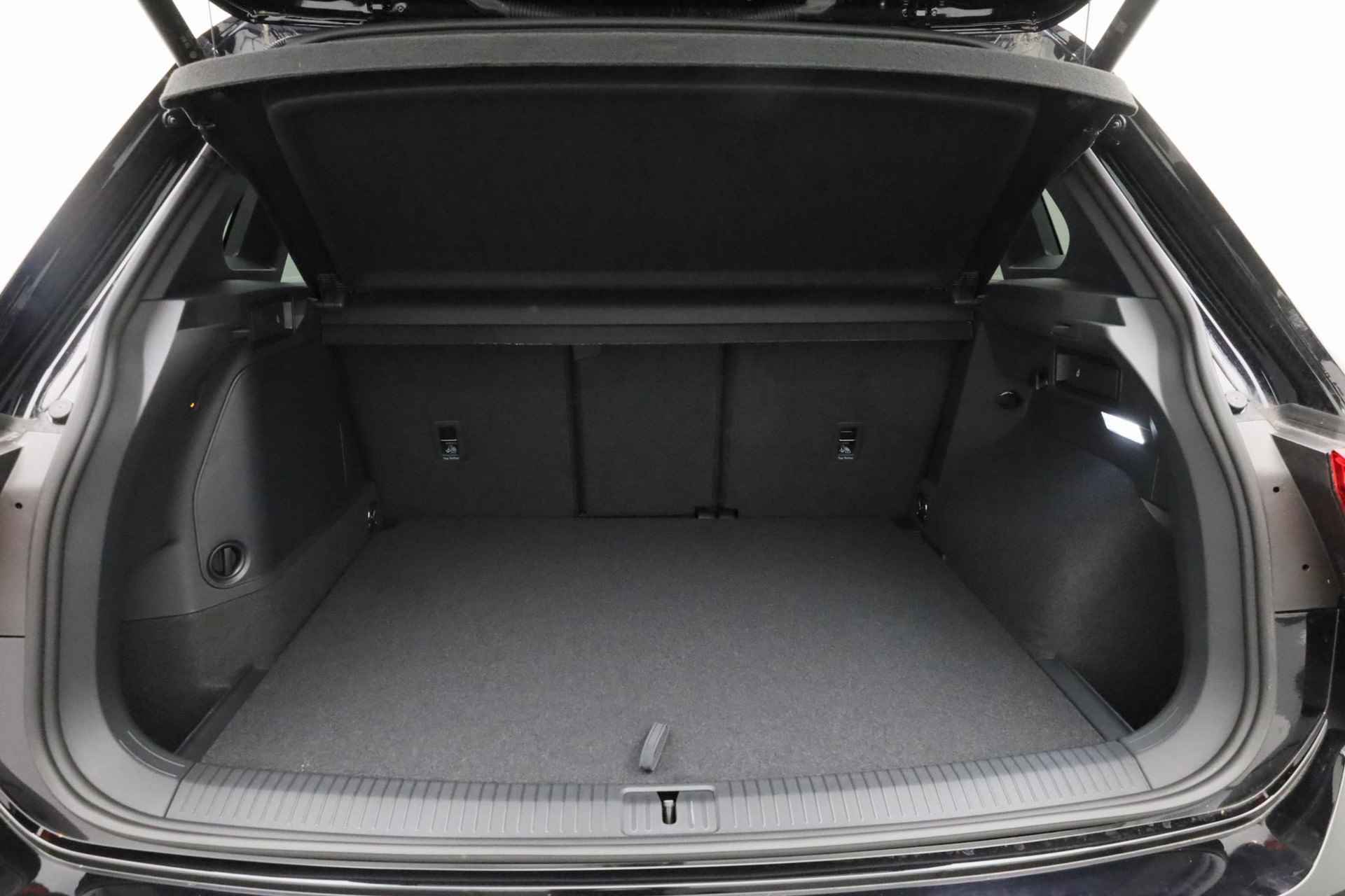 Volkswagen Tiguan 1.4 TSI 245PK DSG eHybrid R-Line Business Black Style | Pano | Trekhaak | Camera | Navi | Stoelverwarming - 48/49
