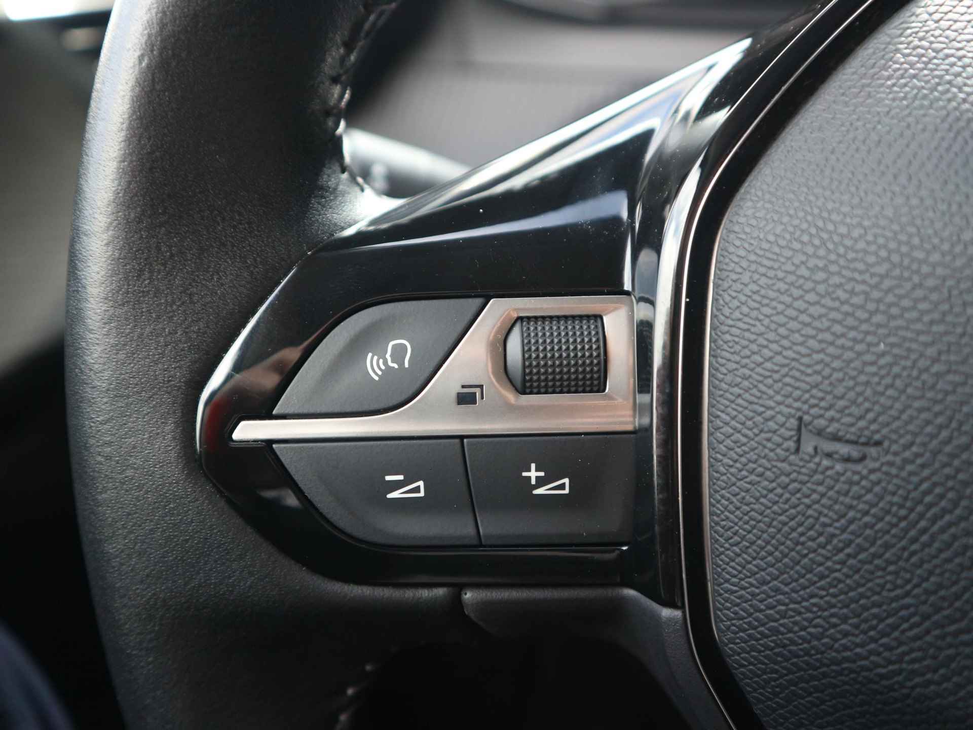 Peugeot 208 1.2 75 PK Active | Navigatie | Cruise control | Airco | Apple CarPlay - 19/39