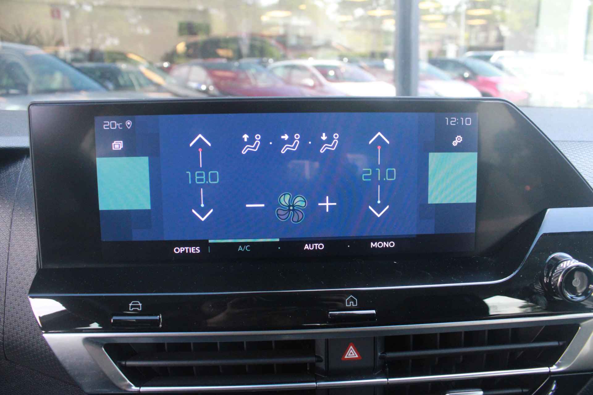 Citroën Ë-C4 Feel Pack 50 kWh | Navigatie, Climate, Camera achter, Carplay, Cruise Control - 24/35