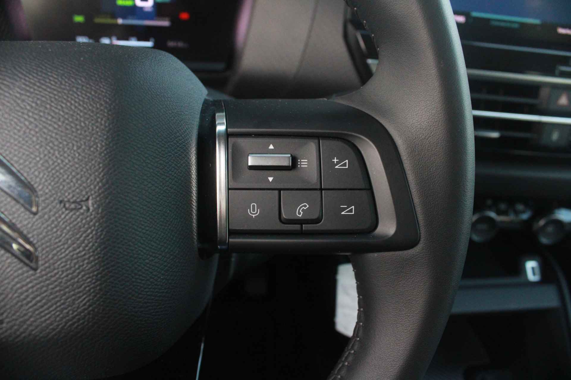 Citroën Ë-C4 Feel Pack 50 kWh | Navigatie, Climate, Camera achter, Carplay, Cruise Control - 32/35