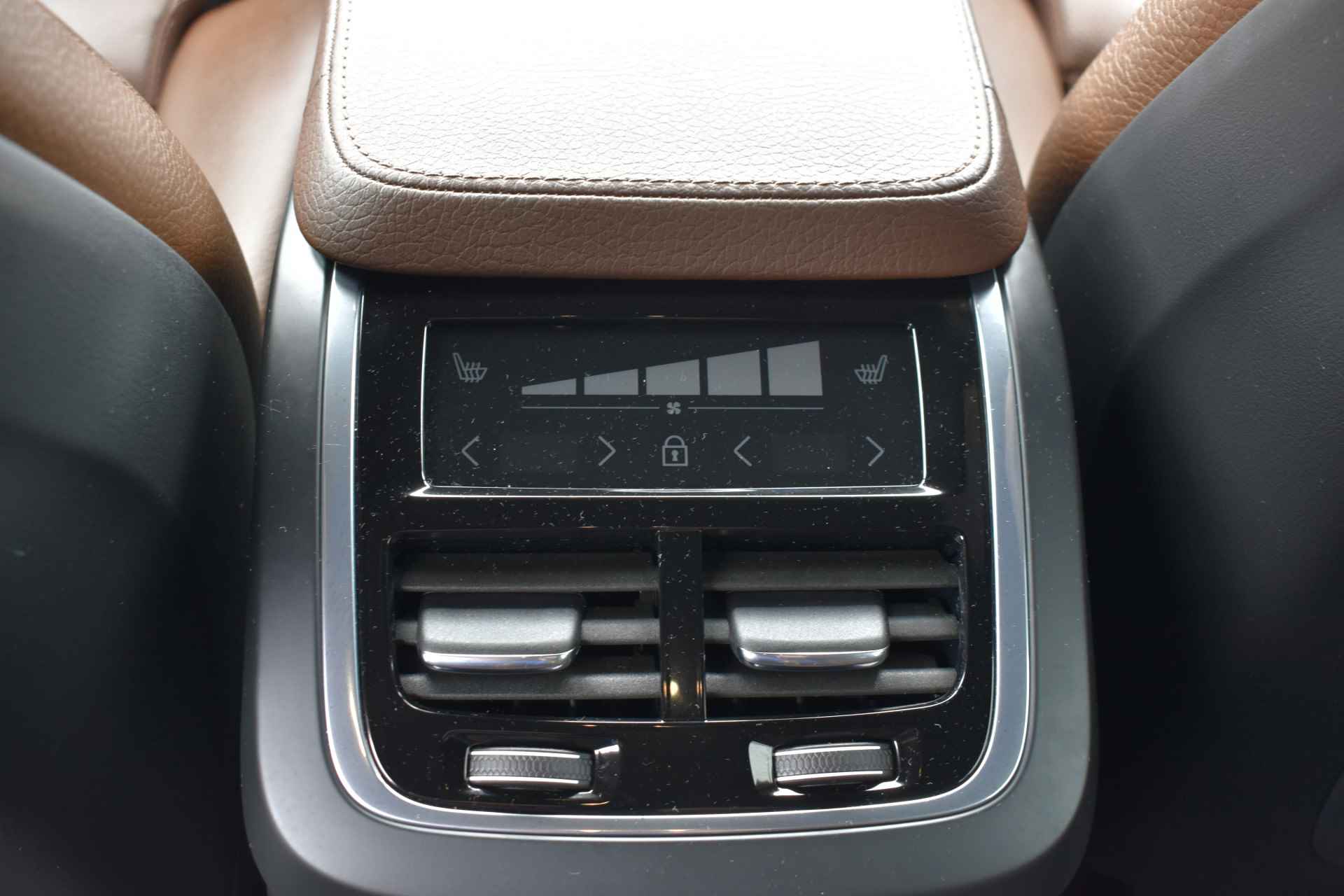Volvo XC90 Recharge T8 AWD 390PK Automaat Inscription | Trekhaak | H&K | ACC | 360 Camera | 22"LMV | Leder | Stoelverwarming - 19/47