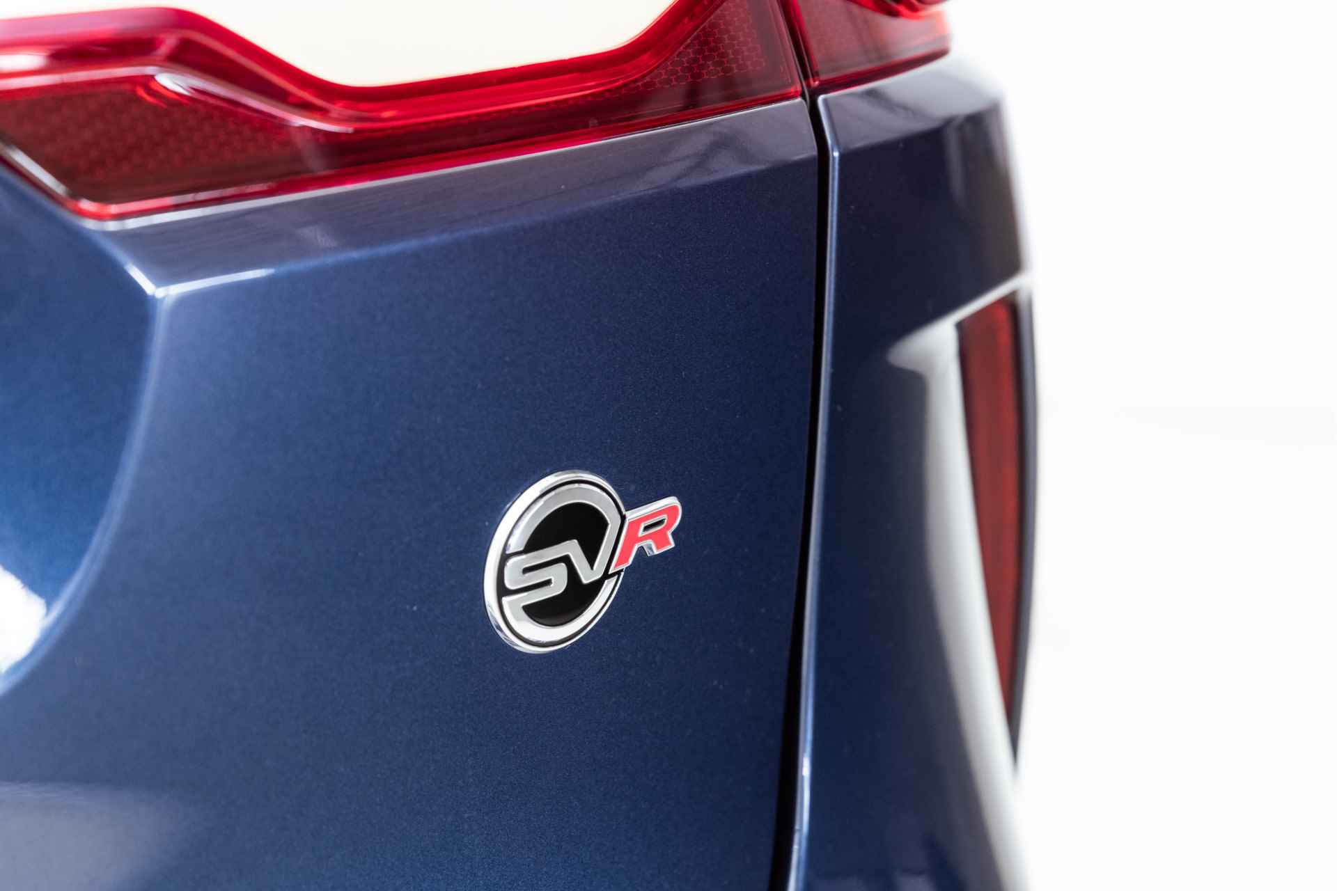Jaguar F-Pace SVR 5.0 V8 Supercharged | Koel-/verwarmbare voorstoelen | Adaptive Dynamics | Adaptive Cruise Control | - 9/46