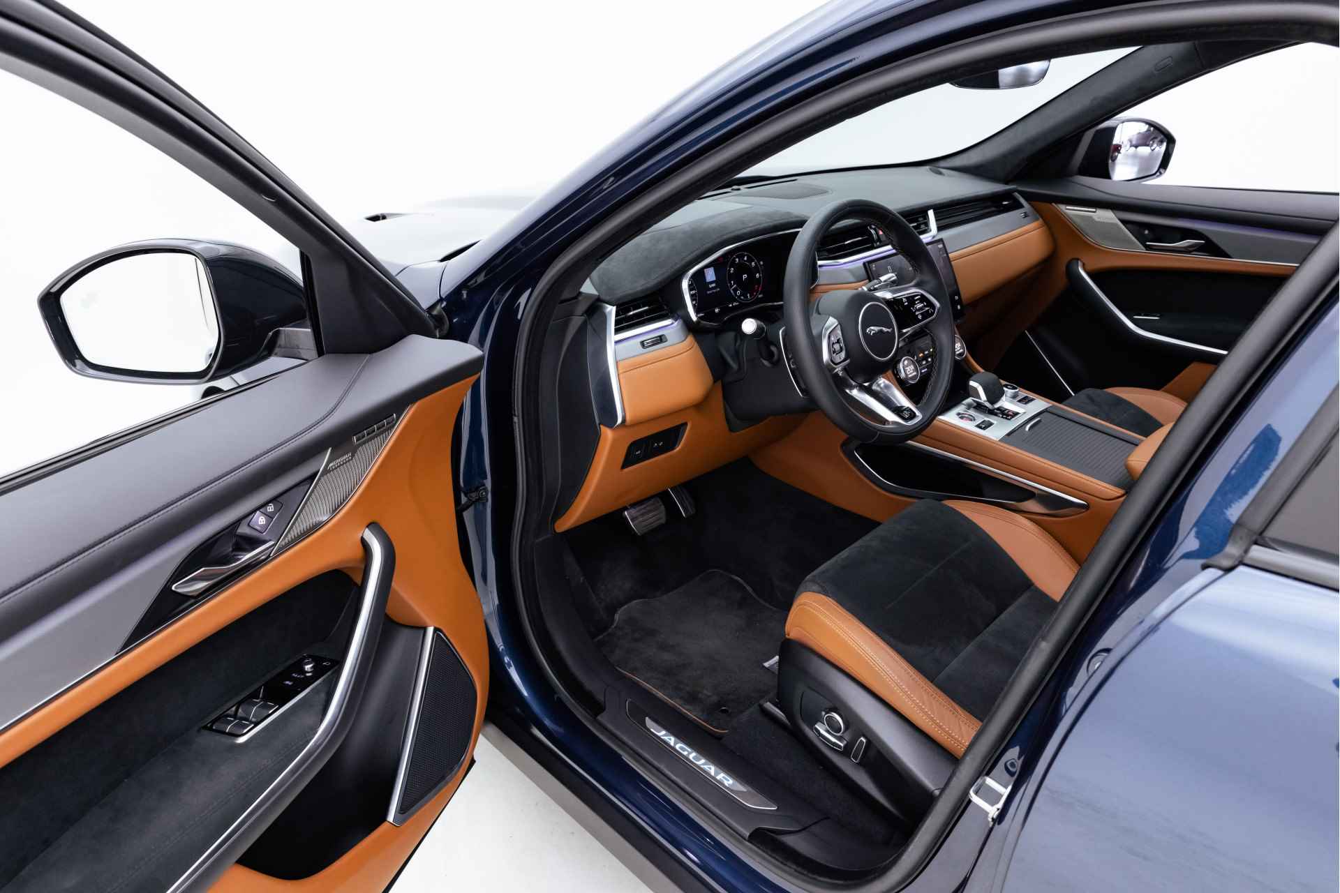 Jaguar F-Pace SVR 5.0 V8 Supercharged | Koel-/verwarmbare voorstoelen | Adaptive Dynamics | Adaptive Cruise Control | - 19/46