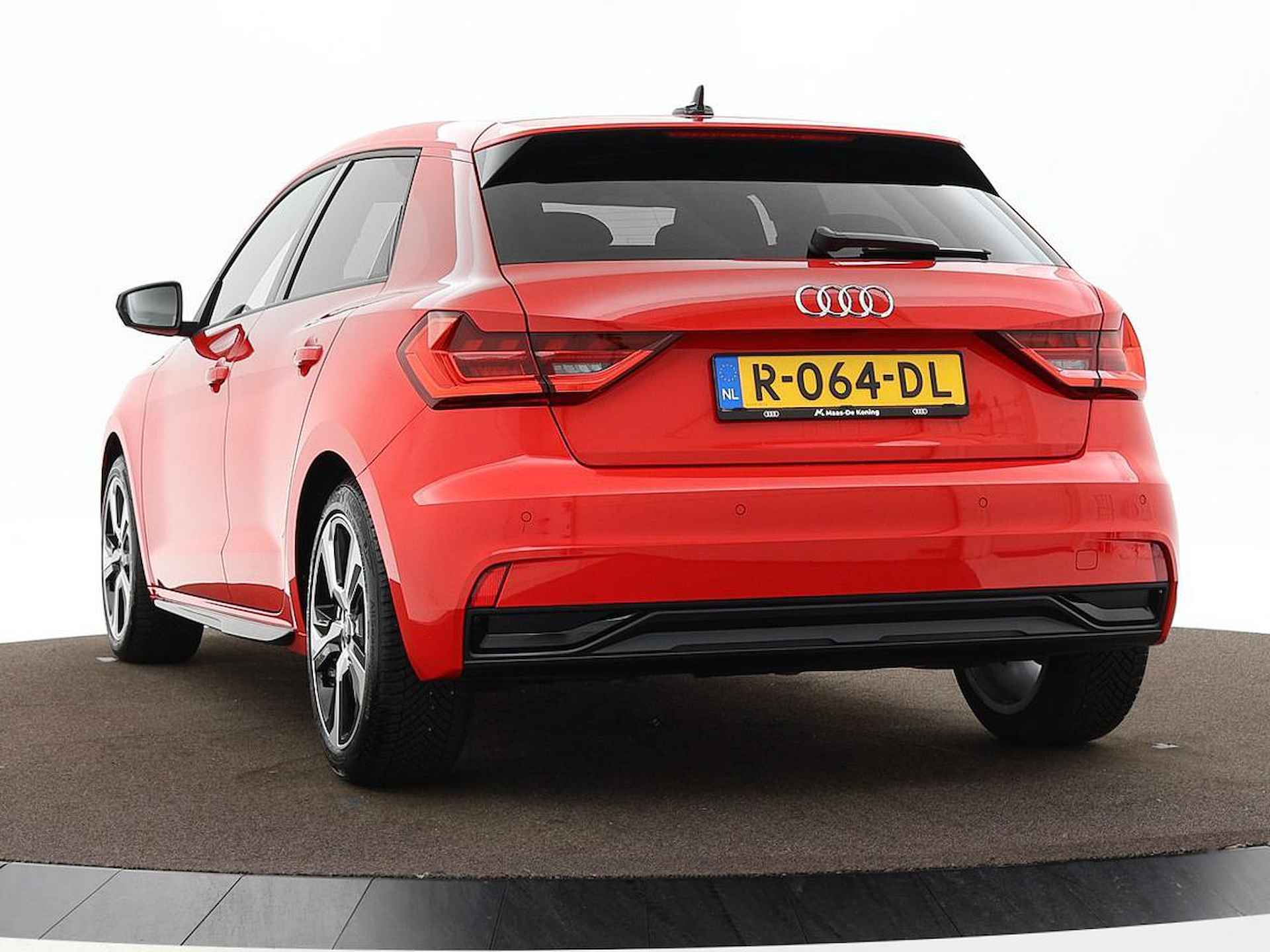 Audi A1 Sportback 25 Tfsi 95pk S-tronic Advanced edition | Airco | Cruise Control | P-Sensoren | DAB | Smartphone Interface | Getint Glas | 17'' Inch | Garantie t/m 25-08-2026 of 100.000km - 20/30