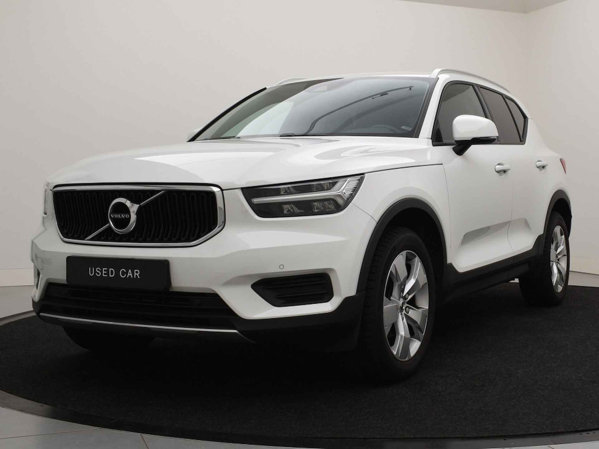 Volvo XC40 T3 AUT(8) MOMENTUM NAVI TREKHAAK PARK ASSIST V+A CAMERA - 2/30