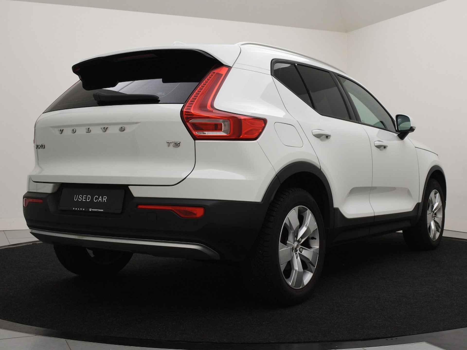 Volvo XC40 T3 AUT(8) MOMENTUM NAVI TREKHAAK PARK ASSIST V+A CAMERA - 3/30