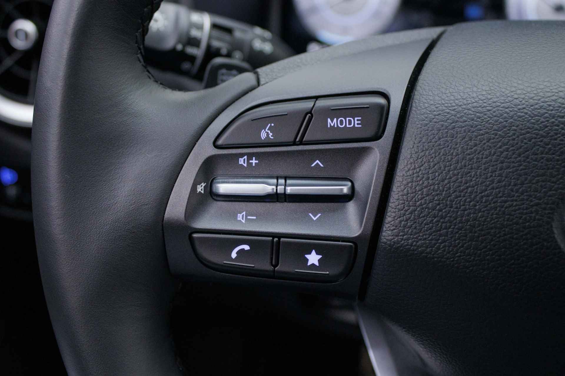 Hyundai Kona EV Fashion 64 kWh | 3-Fase | Warmtepomp - 25/51