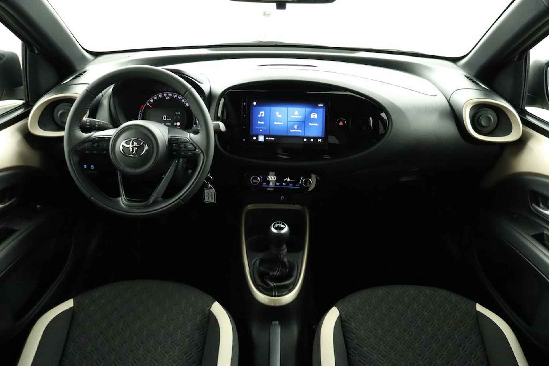 Toyota Aygo X 1.0 VVT-i MT Pulse Apple Carplay / Android auto | Parkeercamera | Adaptieve Cruise-control | - 4/43