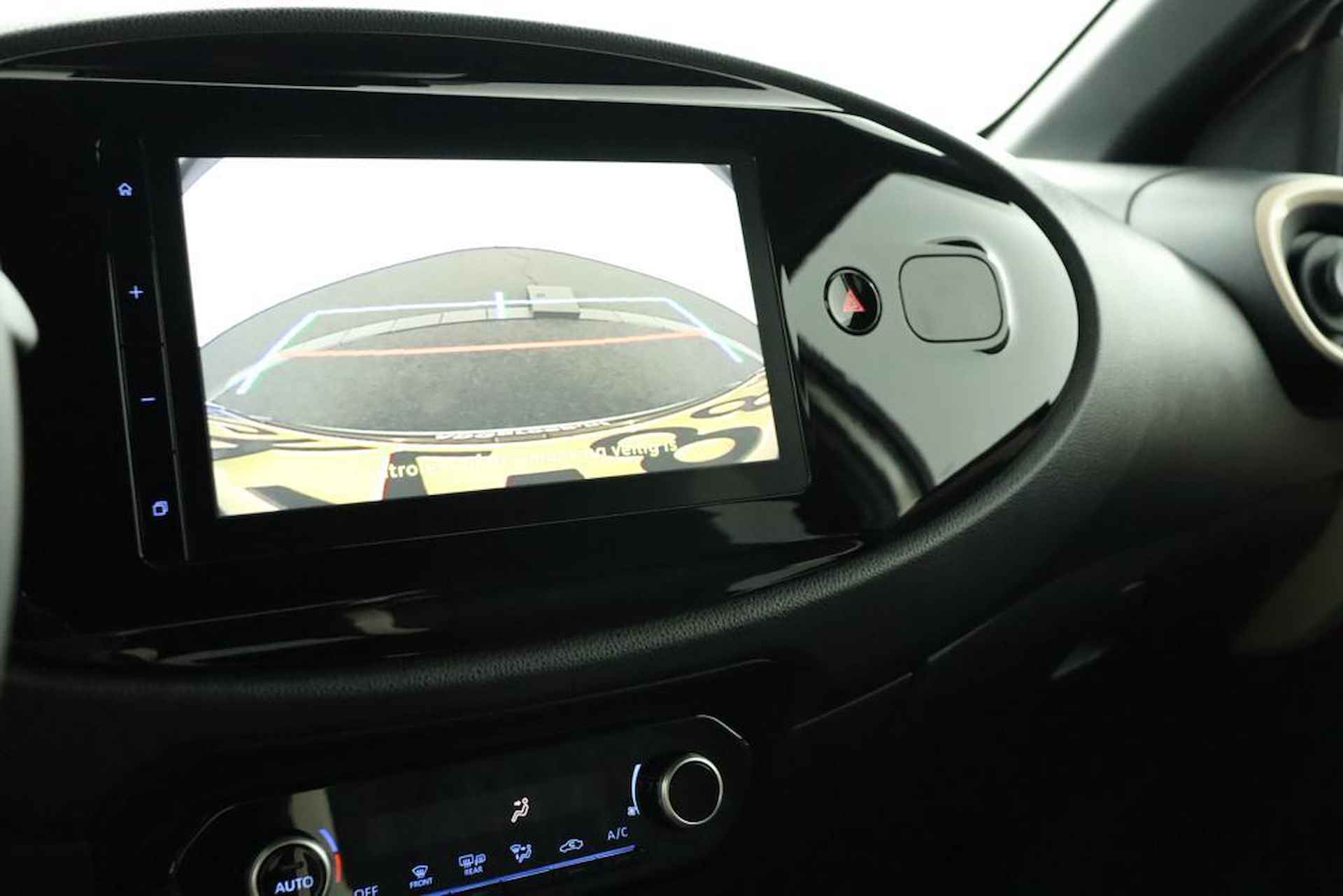 Toyota Aygo X 1.0 VVT-i MT Pulse Apple Carplay / Android auto | Parkeercamera | Adaptieve Cruise-control | - 8/43