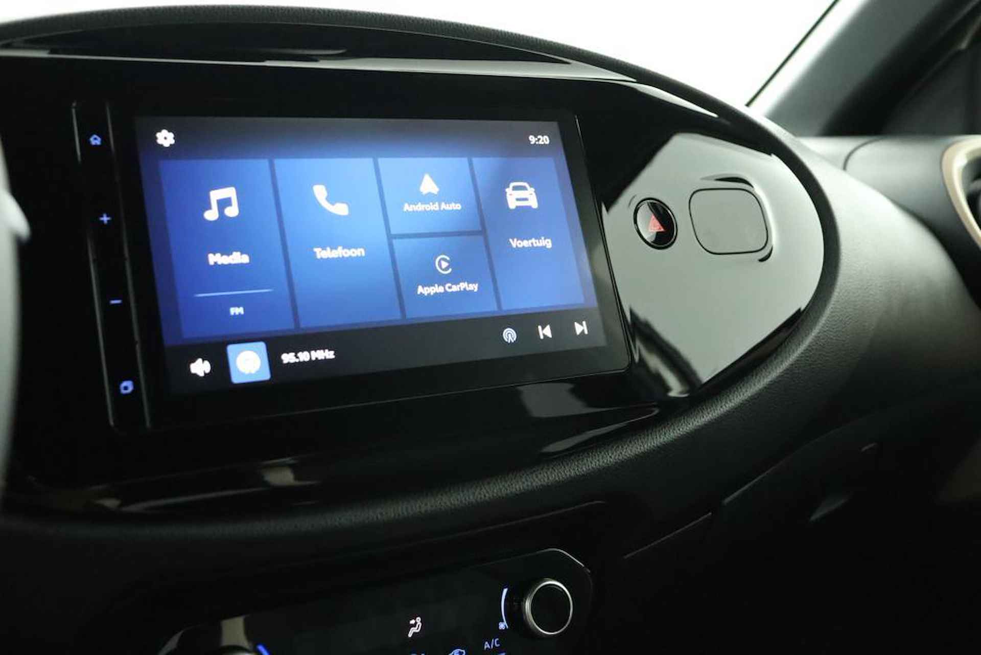 Toyota Aygo X 1.0 VVT-i MT Pulse Apple Carplay / Android auto | Parkeercamera | Adaptieve Cruise-control | - 37/43