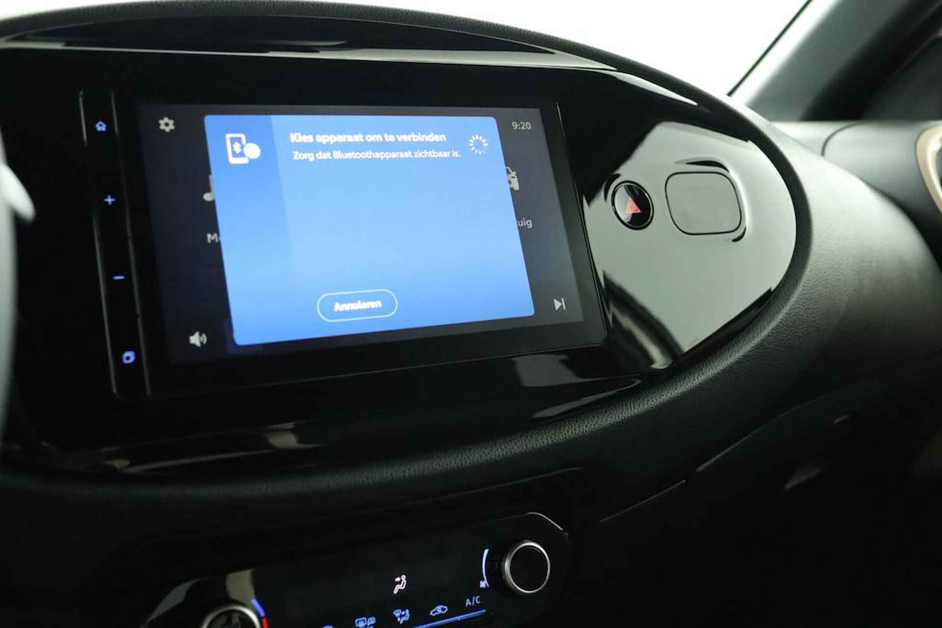 Toyota Aygo X 1.0 VVT-i MT Pulse Apple Carplay / Android auto | Parkeercamera | Adaptieve Cruise-control | - 38/43