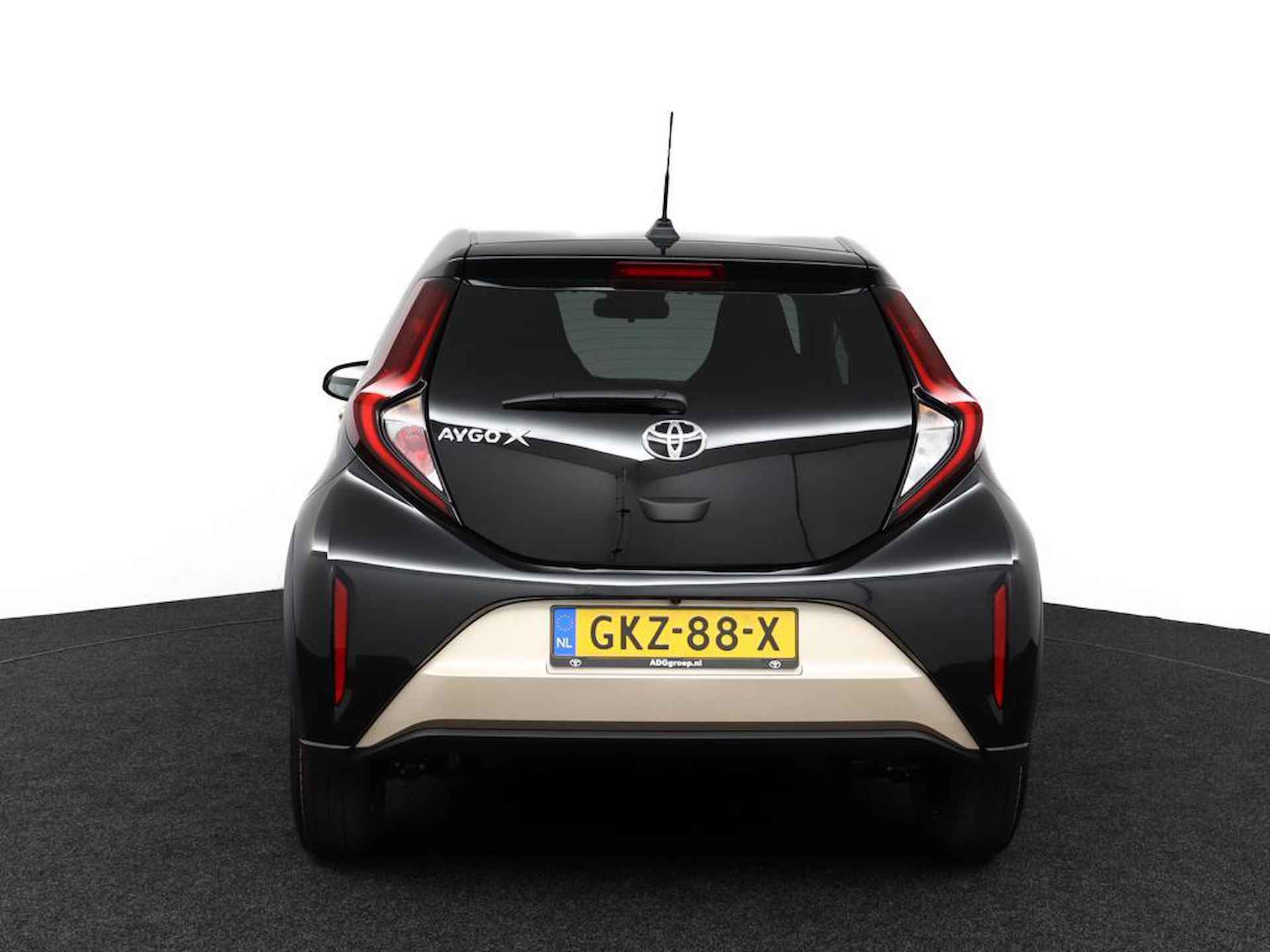 Toyota Aygo X 1.0 VVT-i MT Pulse Apple Carplay / Android auto | Parkeercamera | Adaptieve Cruise-control | - 42/43