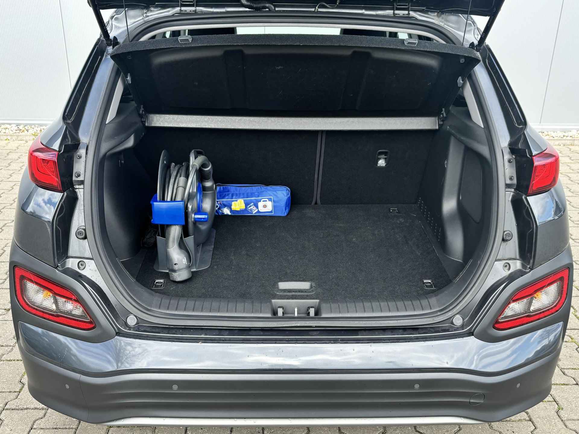 Hyundai Kona EV Premium 64 kWh / Electronic Climate Control / Apple Carplay & Android Auto / Navigatie / Lederen Bekleding / Automaat - 19/33