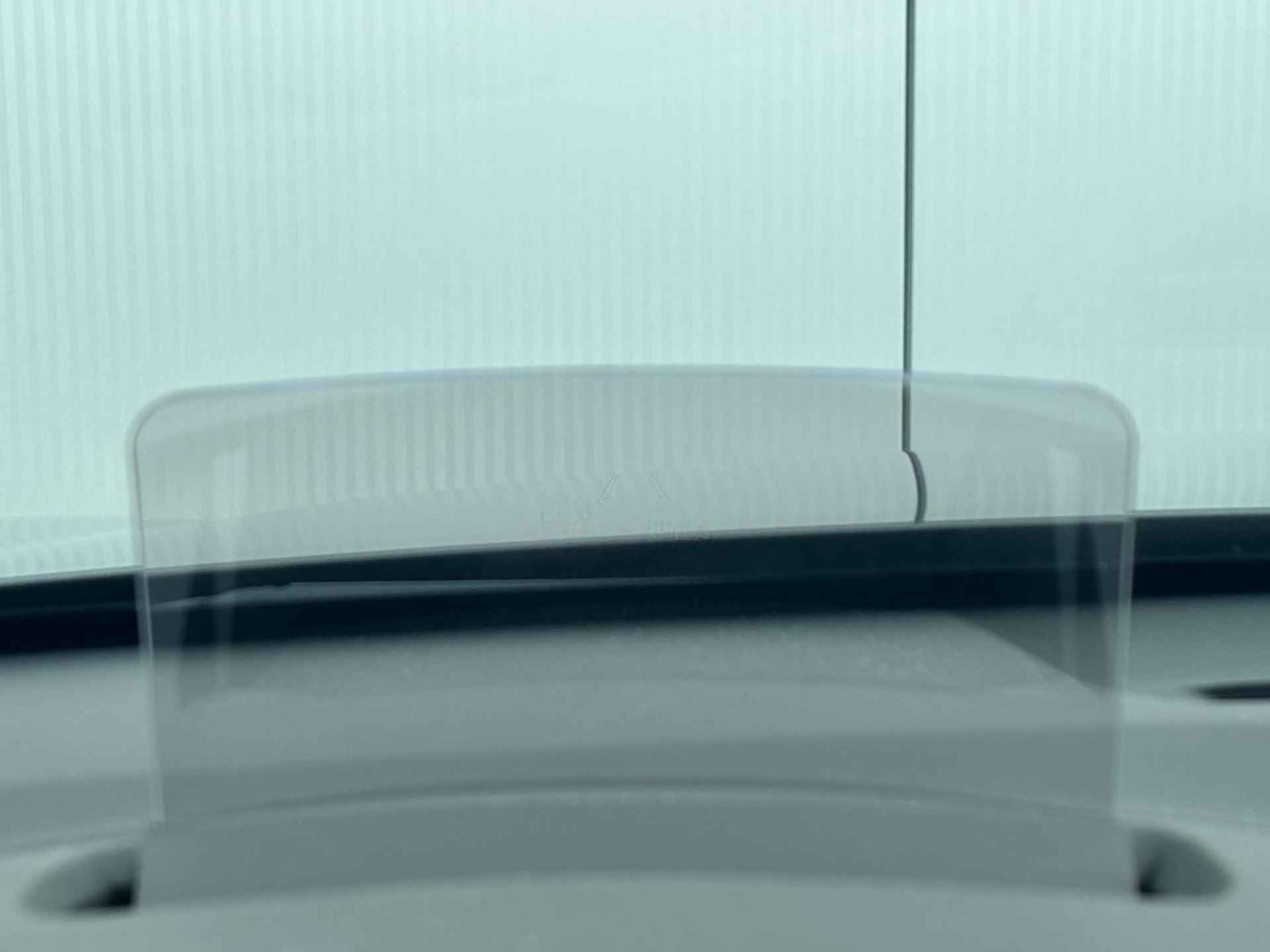 Hyundai Kona EV Premium 64 kWh / Electronic Climate Control / Apple Carplay & Android Auto / Navigatie / Lederen Bekleding / Automaat - 23/33