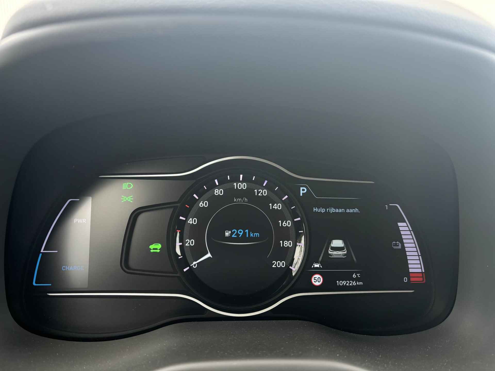 Hyundai Kona EV Premium 64 kWh / Electronic Climate Control / Apple Carplay & Android Auto / Navigatie / Lederen Bekleding / Automaat - 29/33