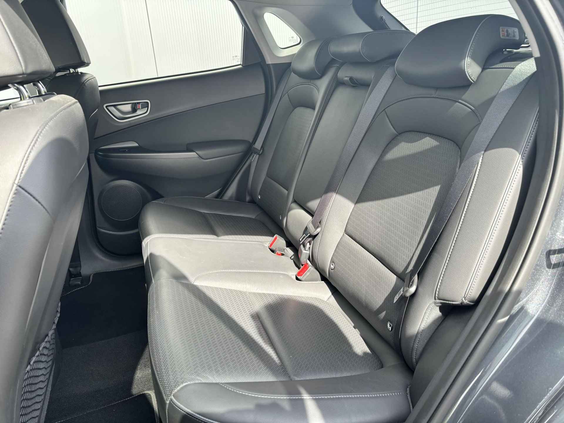 Hyundai Kona EV Premium 64 kWh / Electronic Climate Control / Apple Carplay & Android Auto / Navigatie / Lederen Bekleding / Automaat - 8/33