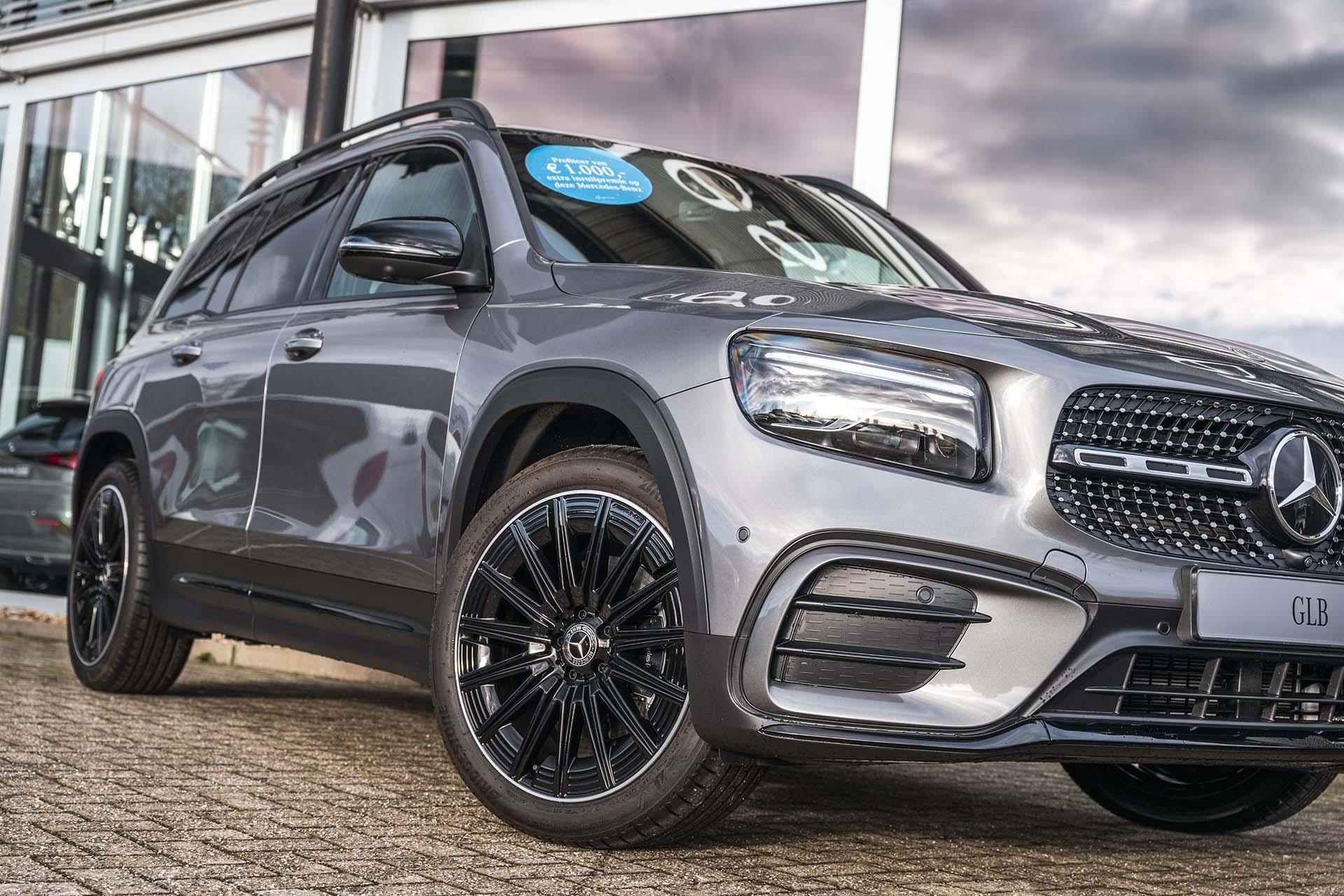 Mercedes-Benz GLB 200 AMG Line | Panorama-dak | Head-up display | Elec verstelbare stoelen met geheugen | 20" AMG velgen - 10/38