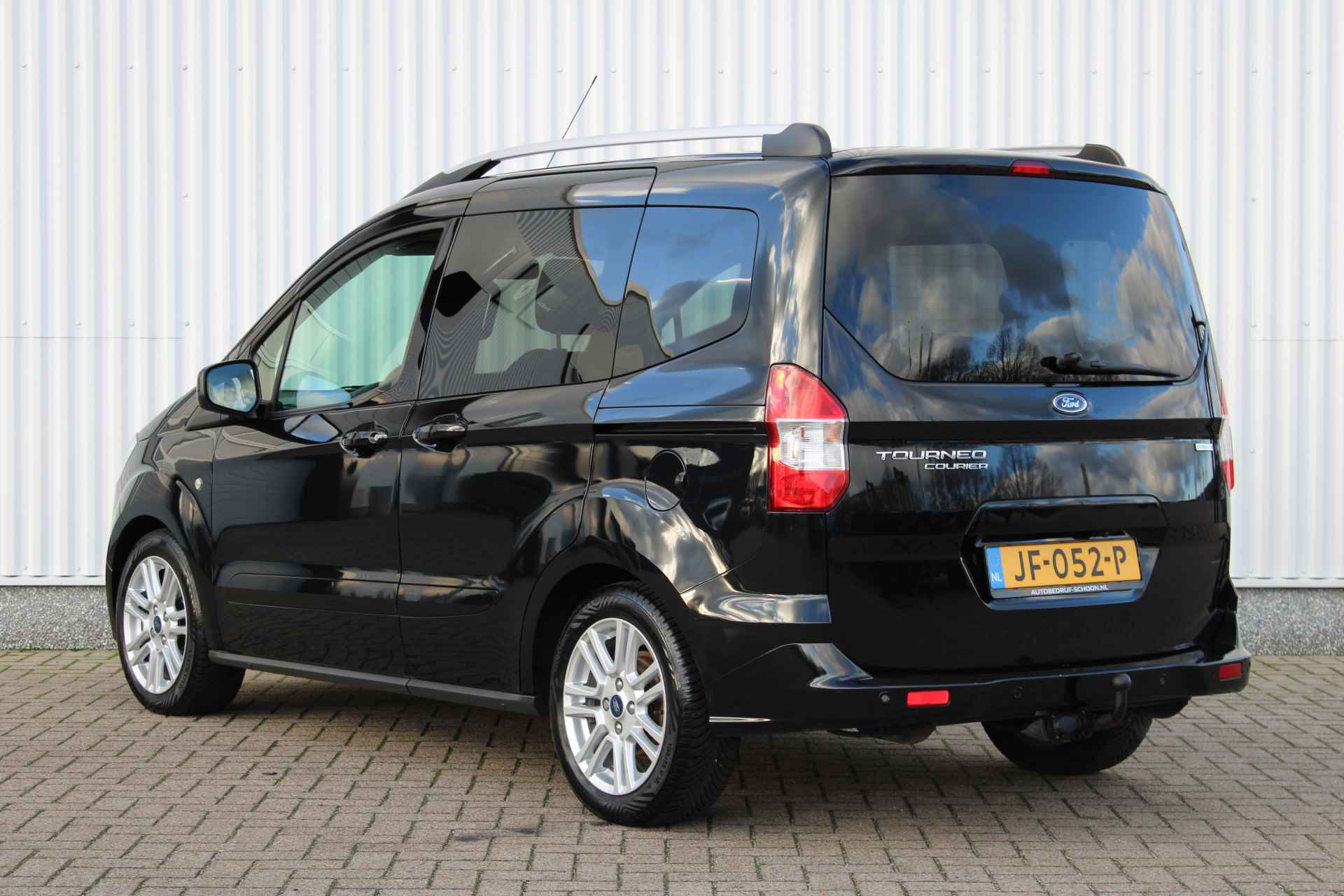 Ford Tourneo Courier 1.0 Titanium | CRUISE CONTROL | NAVIGATIE | STOELVERWARMING | TREKHAAK - 5/26