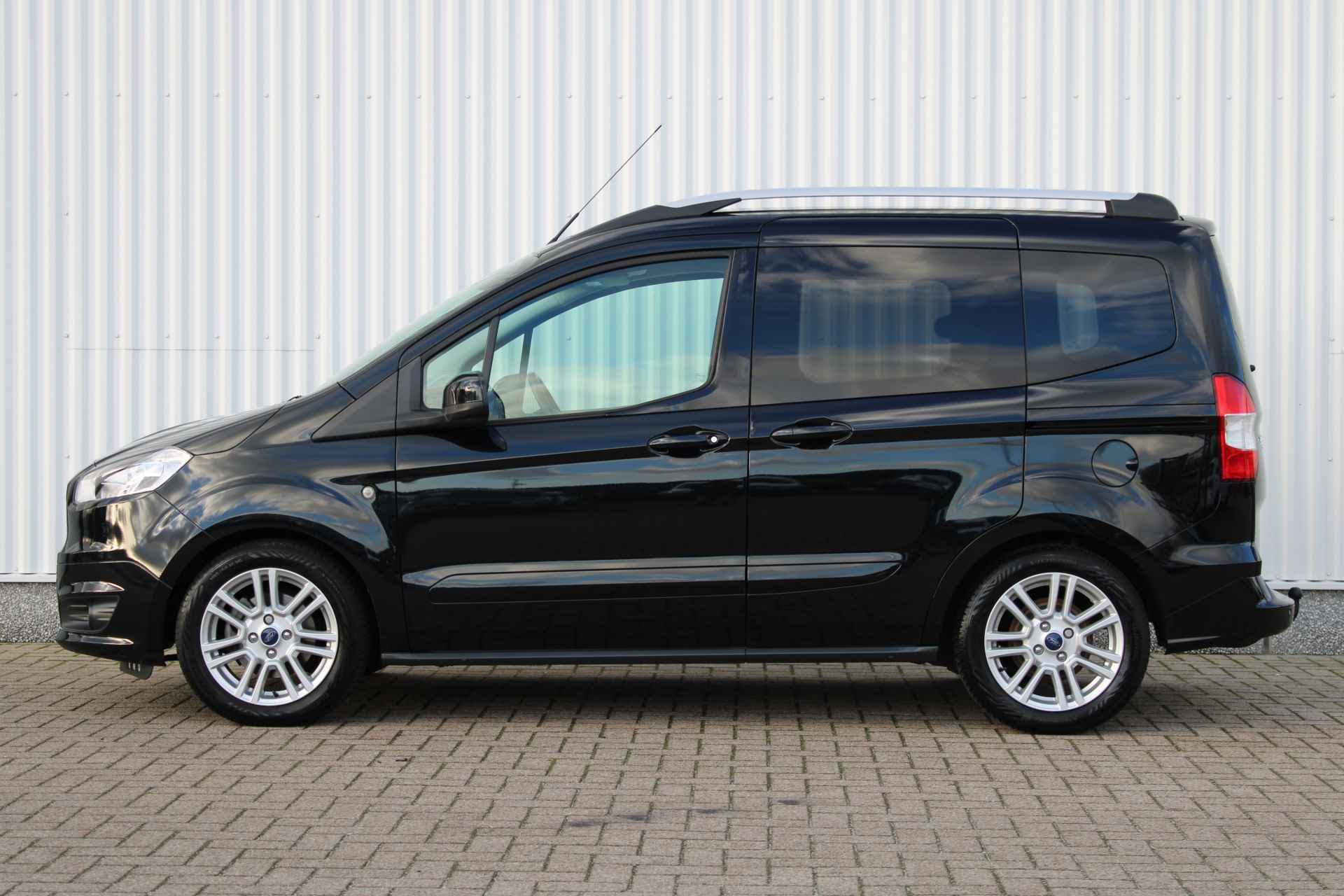 Ford Tourneo Courier 1.0 Titanium | CRUISE CONTROL | NAVIGATIE | STOELVERWARMING | TREKHAAK - 6/26