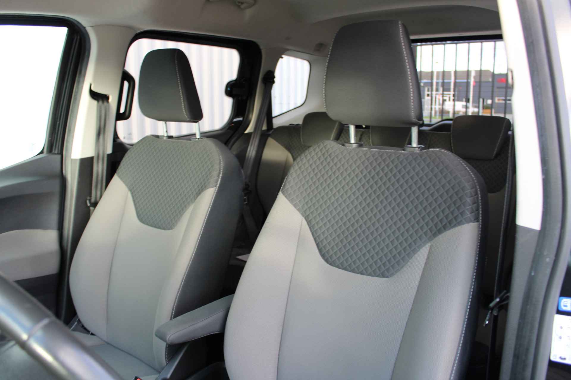 Ford Tourneo Courier 1.0 Titanium | CRUISE CONTROL | NAVIGATIE | STOELVERWARMING | TREKHAAK - 11/26