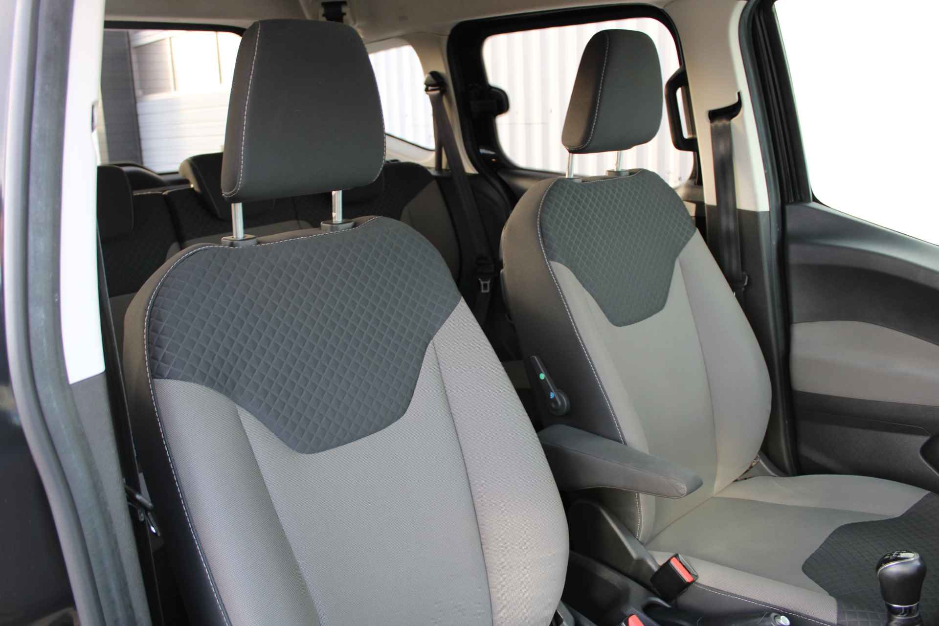 Ford Tourneo Courier 1.0 Titanium | CRUISE CONTROL | NAVIGATIE | STOELVERWARMING | TREKHAAK - 24/26