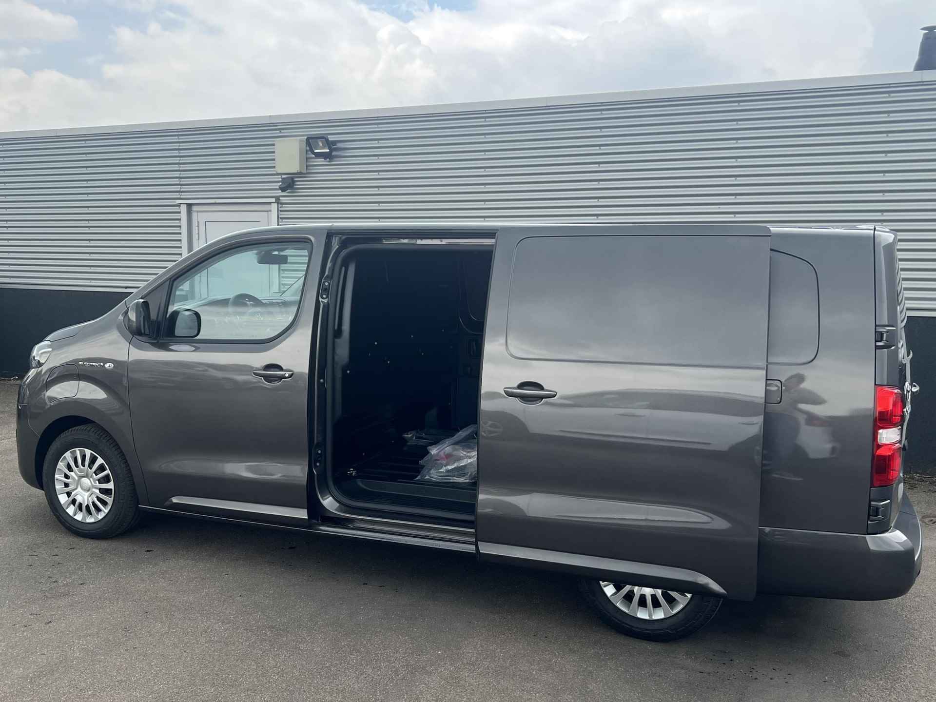 Toyota PROACE Electric Worker Extra Range Prof Long 75 kWh ACTIE Uit voorraad leverbaar - 10/23