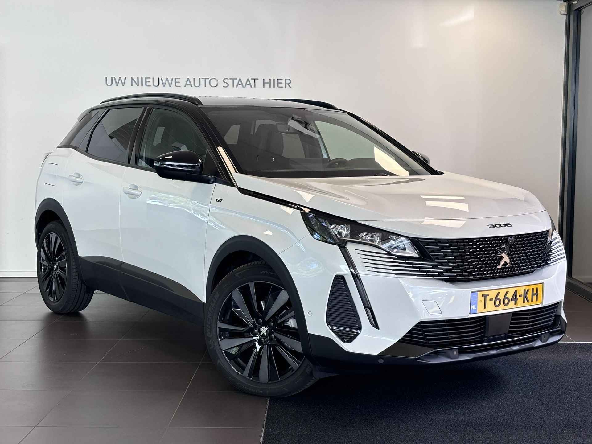 Peugeot 3008 SUV GT 1.2 PureTech 130pk EAT8 AUTOMAAT | BLACK PACK | HANDSFREE A.KLEP | 360° CAMERA | ADAPTIVE CRUISE | STOELVERW. | NAVI | DAB+ | - 4/71