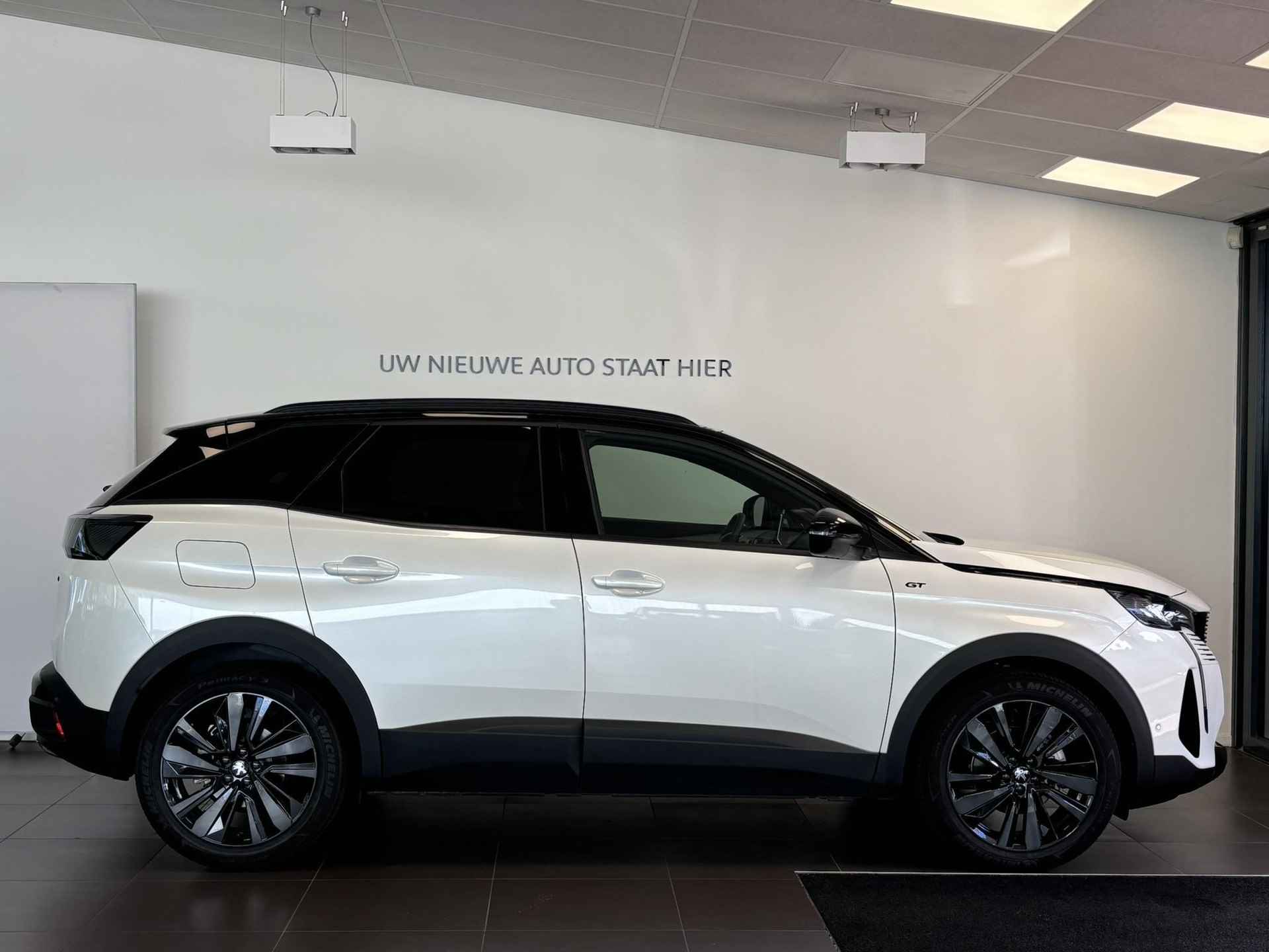 Peugeot 3008 SUV GT 1.2 PureTech 130pk EAT8 AUTOMAAT | BLACK PACK | HANDSFREE A.KLEP | 360° CAMERA | ADAPTIVE CRUISE | STOELVERW. | NAVI | DAB+ | - 11/71