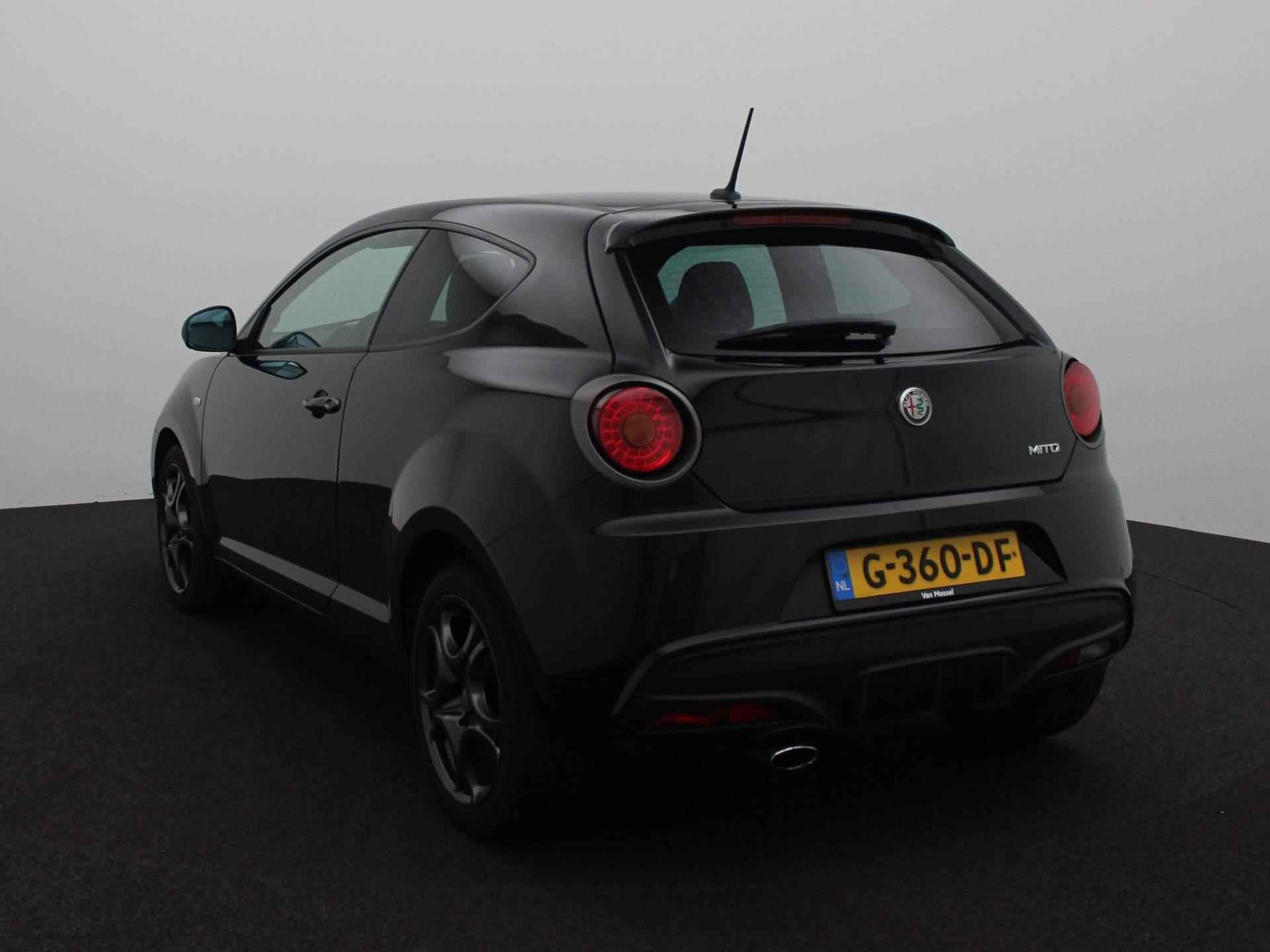 Alfa Romeo MiTo 0.9 TwinAir Urban | Climate control | Navigatie | 17" Lichtmetalen velgen - 2/27