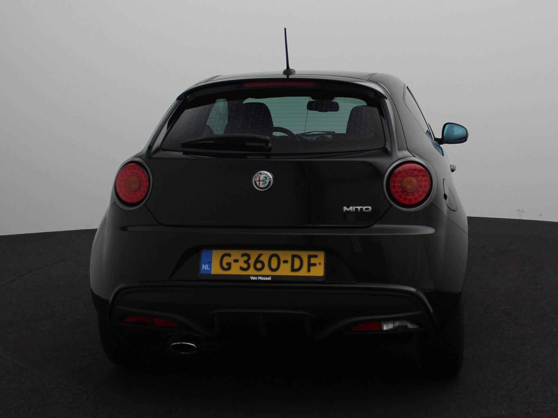 Alfa Romeo MiTo 0.9 TwinAir Urban | Climate control | Navigatie | 17" Lichtmetalen velgen - 5/27