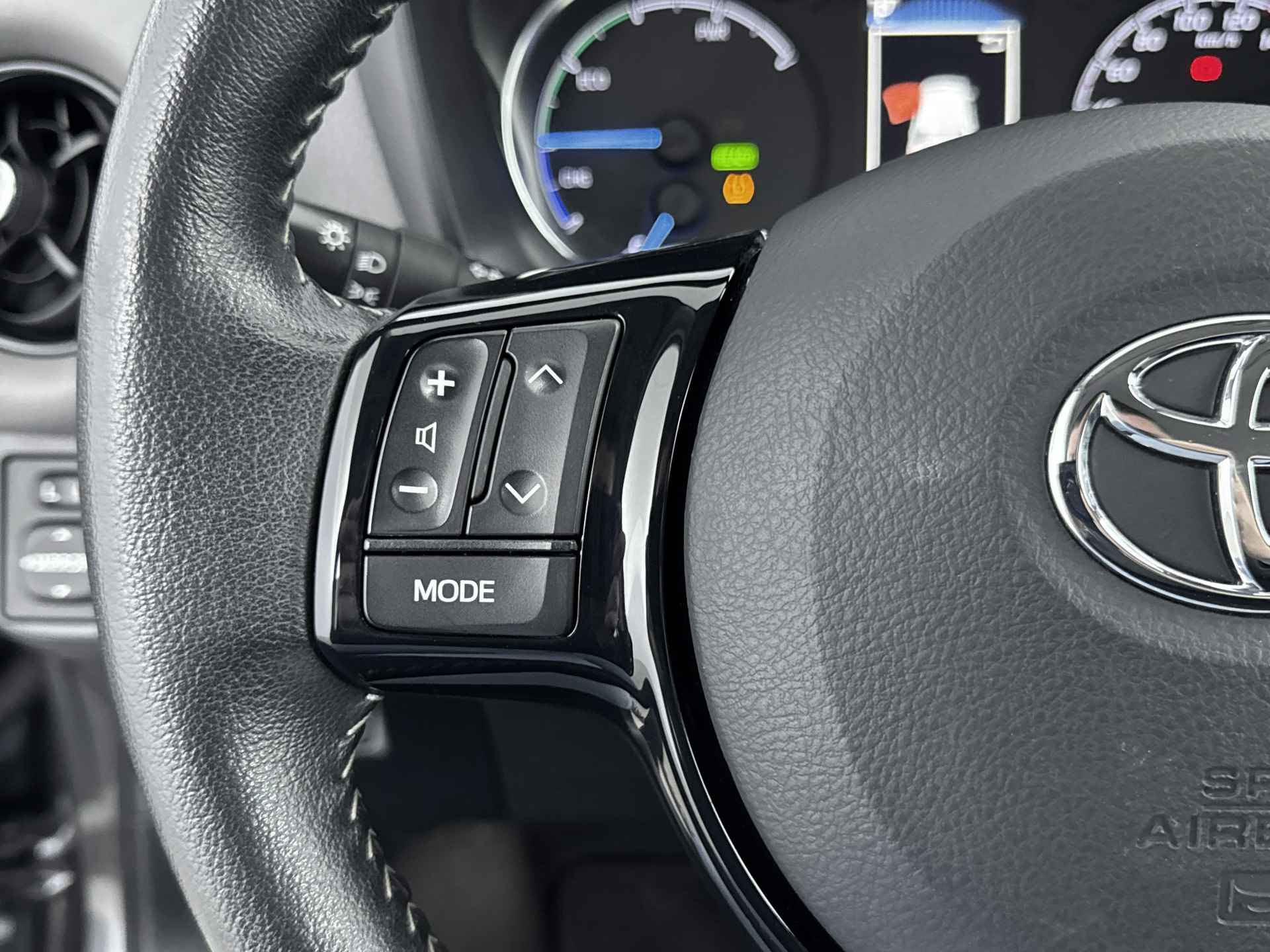 Toyota Yaris 1.5 Hybrid Executive Limited | Licht- Regensensor | Lichtmetalen velgen | Navigatiesysteem | Cruise Control | - 20/41
