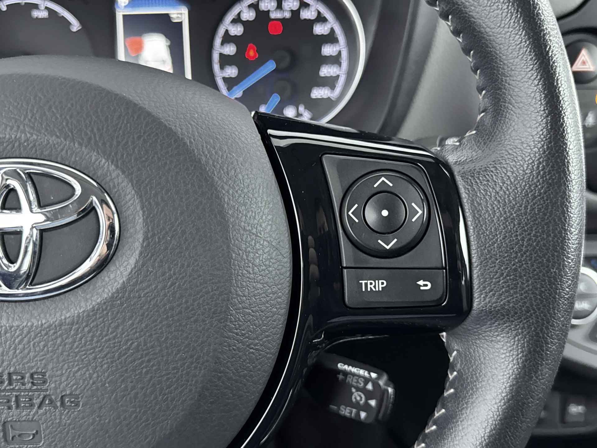 Toyota Yaris 1.5 Hybrid Executive Limited | Licht- Regensensor | Lichtmetalen velgen | Navigatiesysteem | Cruise Control | - 21/41