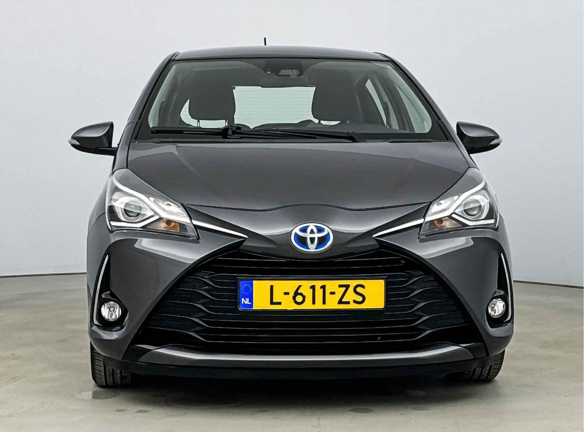 Toyota Yaris 1.5 Hybrid Executive Limited | Licht- Regensensor | Lichtmetalen velgen | Navigatiesysteem | Cruise Control | - 26/41