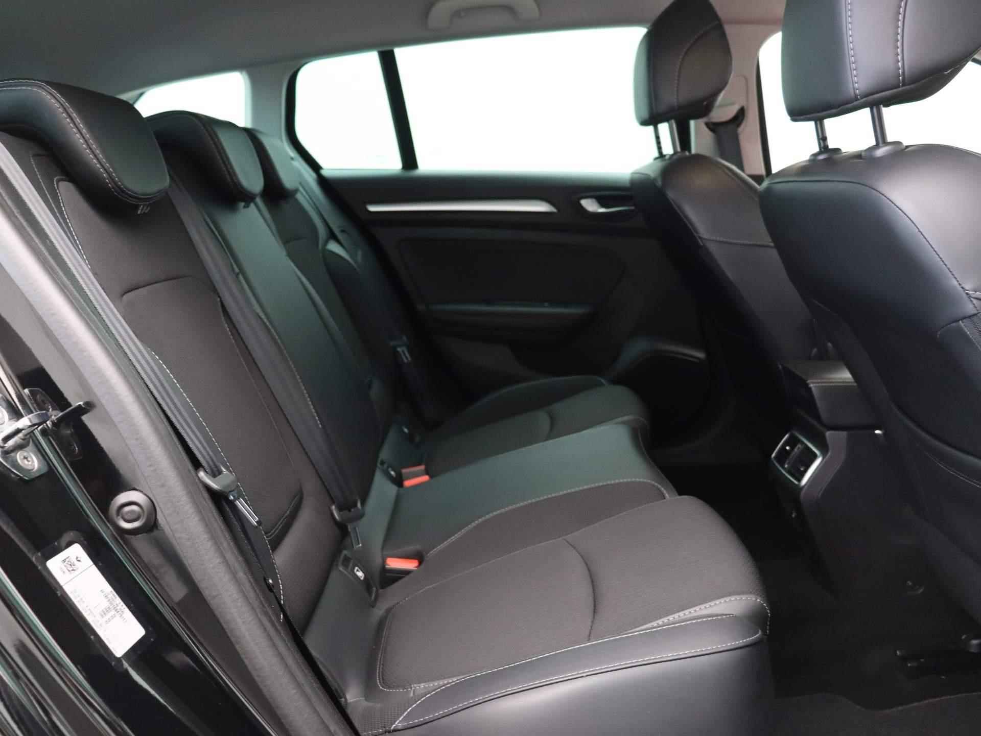 Renault Mégane Estate TCe 140pk Intens | Parkeersensoren | Apple/Android Carplay | Navigatie | - 9/40