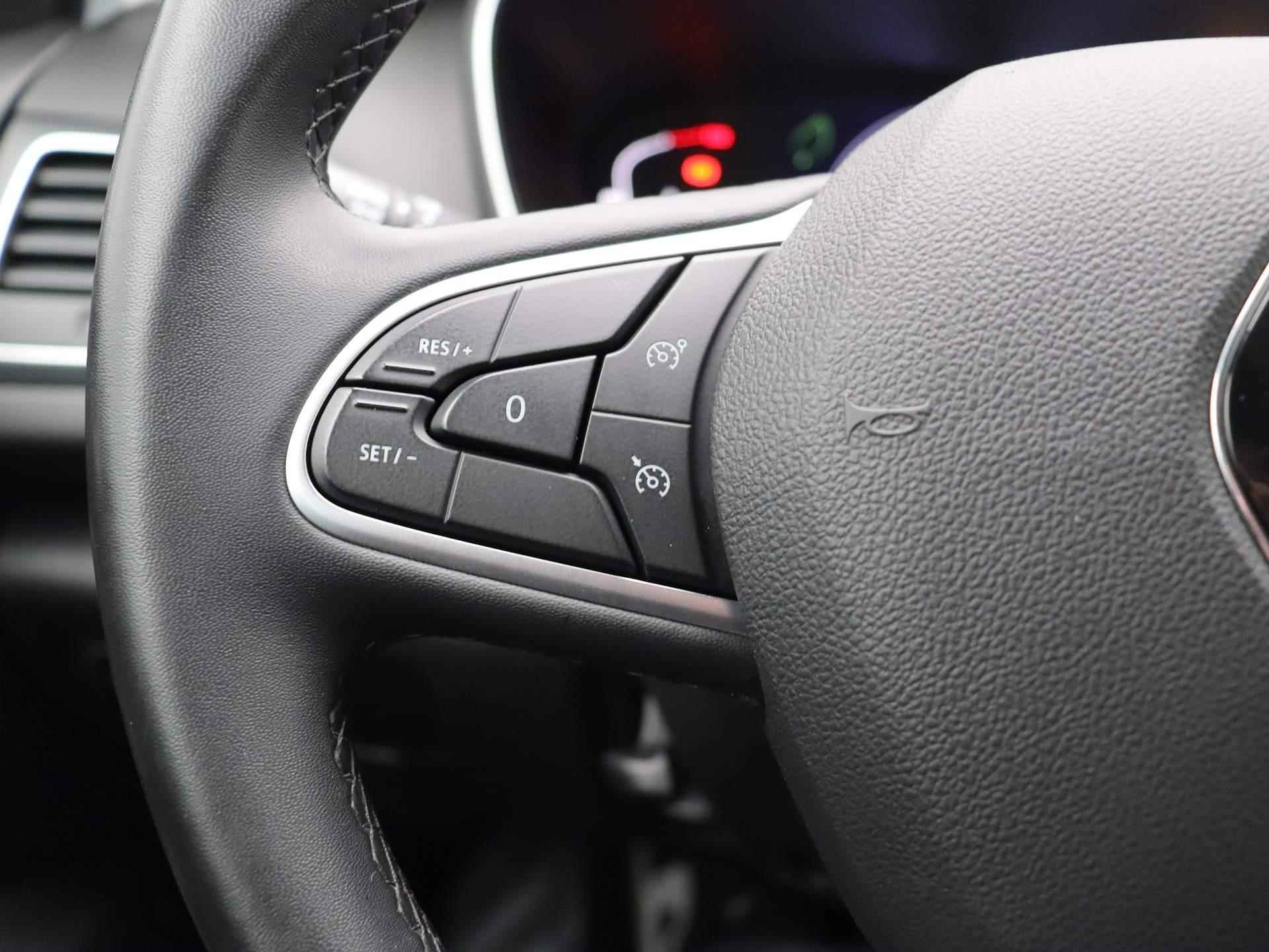 Renault Mégane Estate TCe 140pk Intens | Parkeersensoren | Apple/Android Carplay | Navigatie | - 18/40