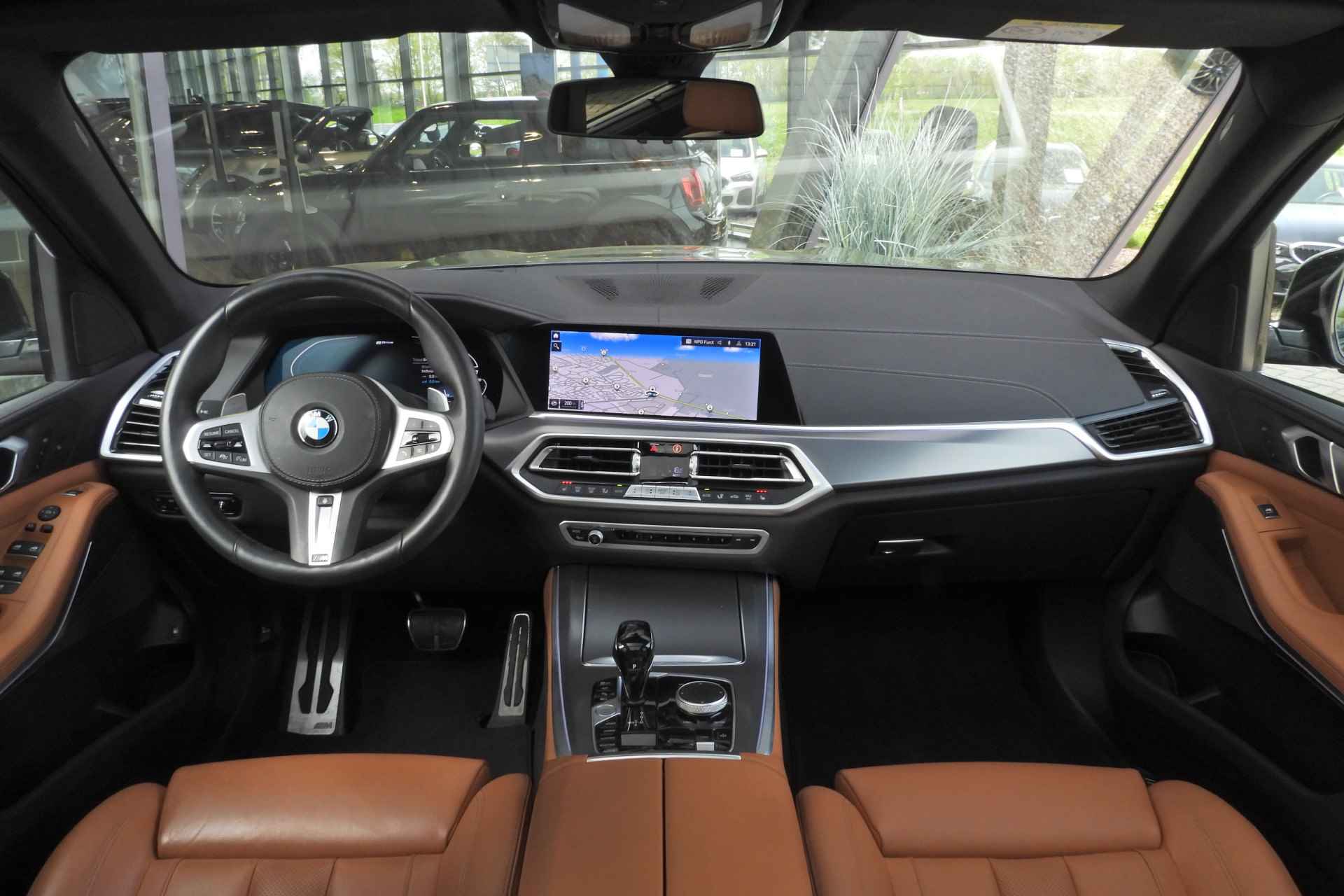 BMW X5 xDrive45e High Executive M Sport Automaat / Panoramadak / Trekhaak / Parking Assistant Plus / Head-Up / Comfort Access / Comfortstoelen / Leder - 29/42