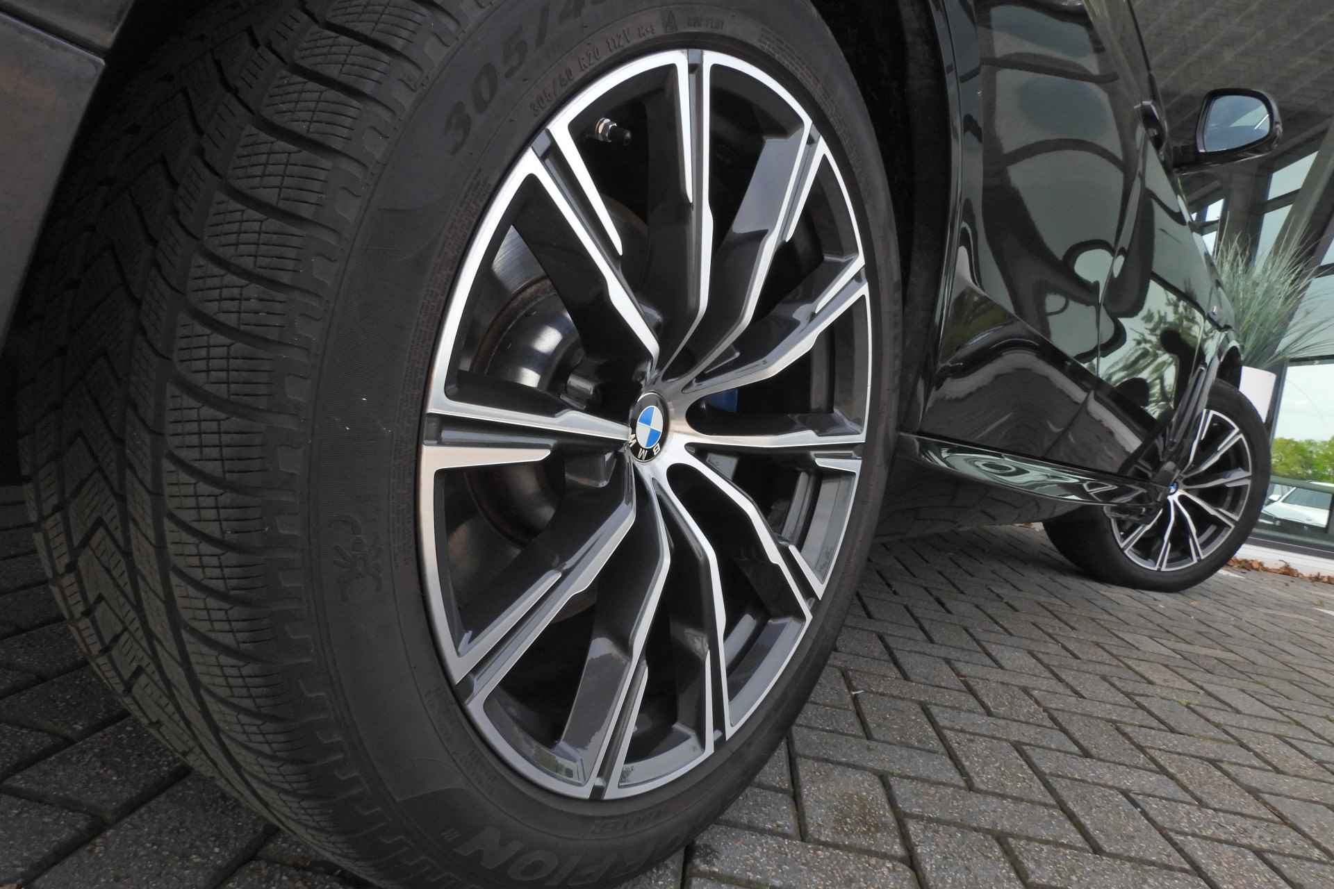 BMW X5 xDrive45e High Executive M Sport Automaat / Panoramadak / Trekhaak / Parking Assistant Plus / Head-Up / Comfort Access / Comfortstoelen / Leder - 42/42