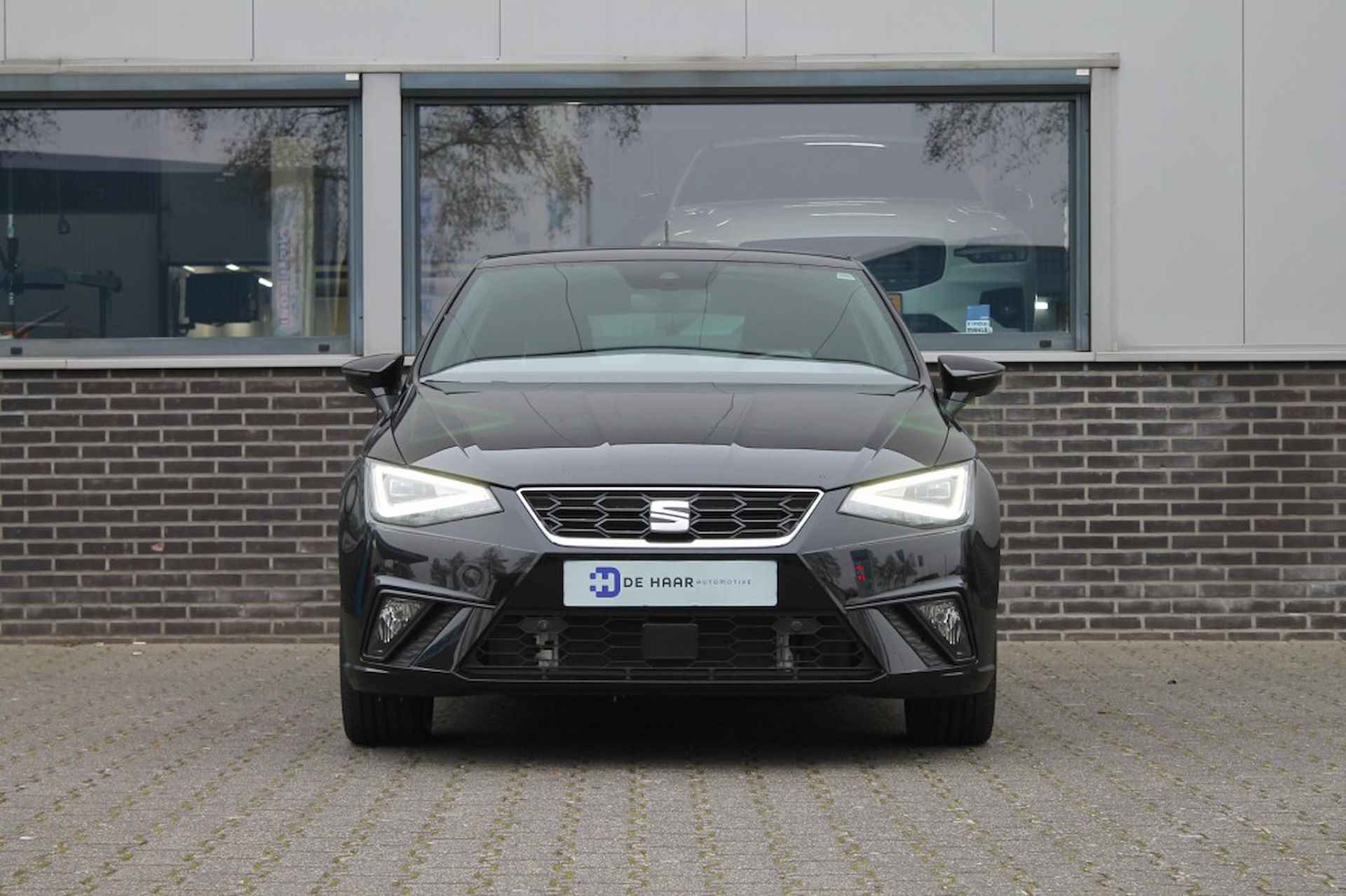 SEAT Ibiza 1.0 TSI 116Pk FR DSG Automaat - LED - Navi - Stoelverwarm. - 8/25