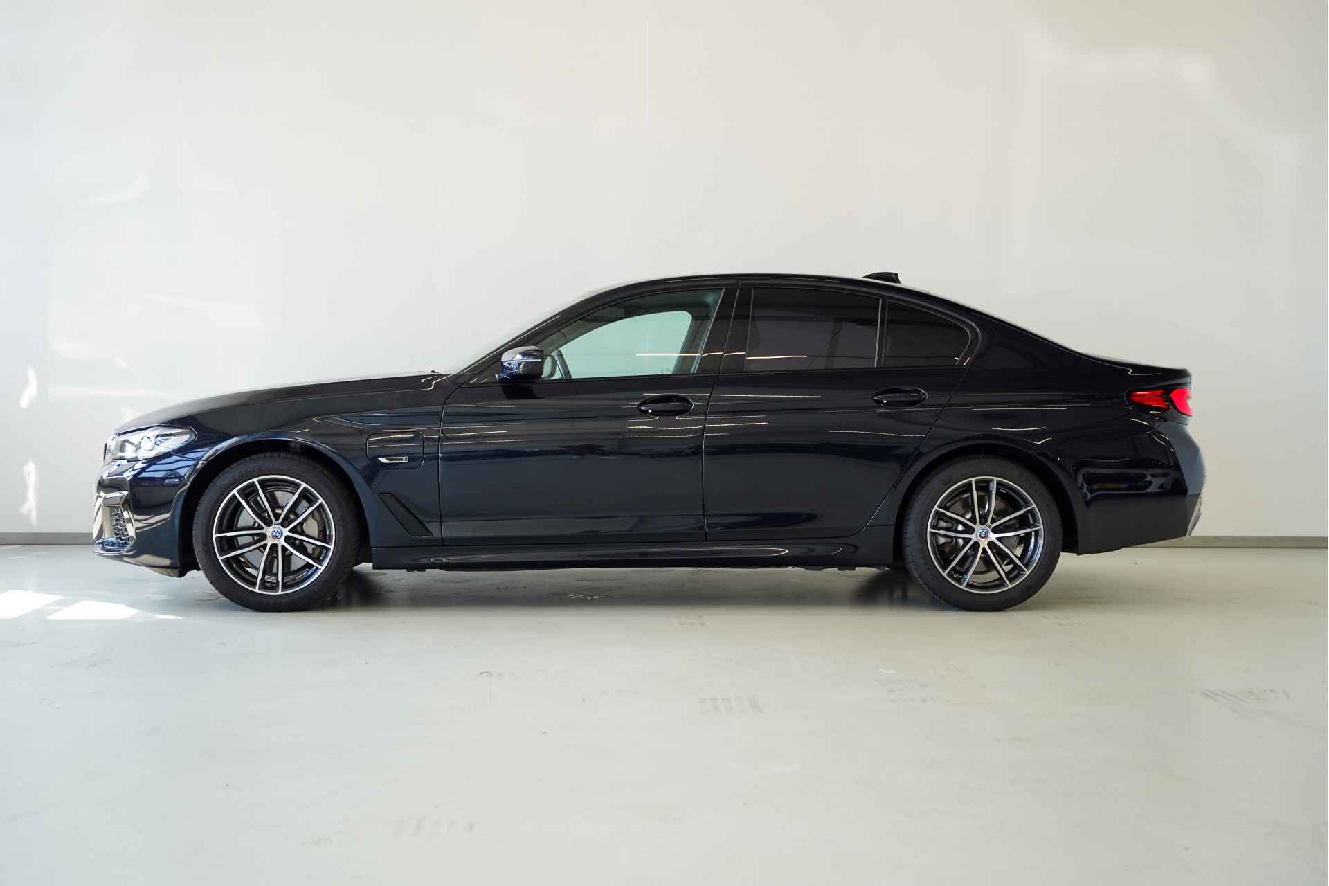 BMW 5 Serie Sedan 520e Business Edition Plus M Sportpakket Aut. - 4/29