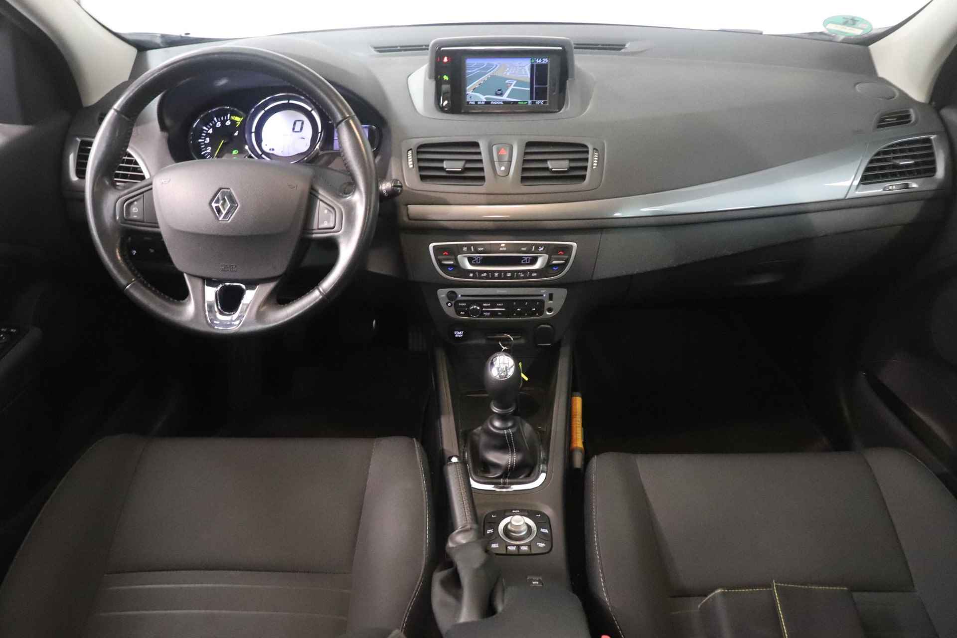 Renault Mégane Estate 1.2 TCe Limited | Schuif kanteldak | Navigatie | Climatronic | - 4/33