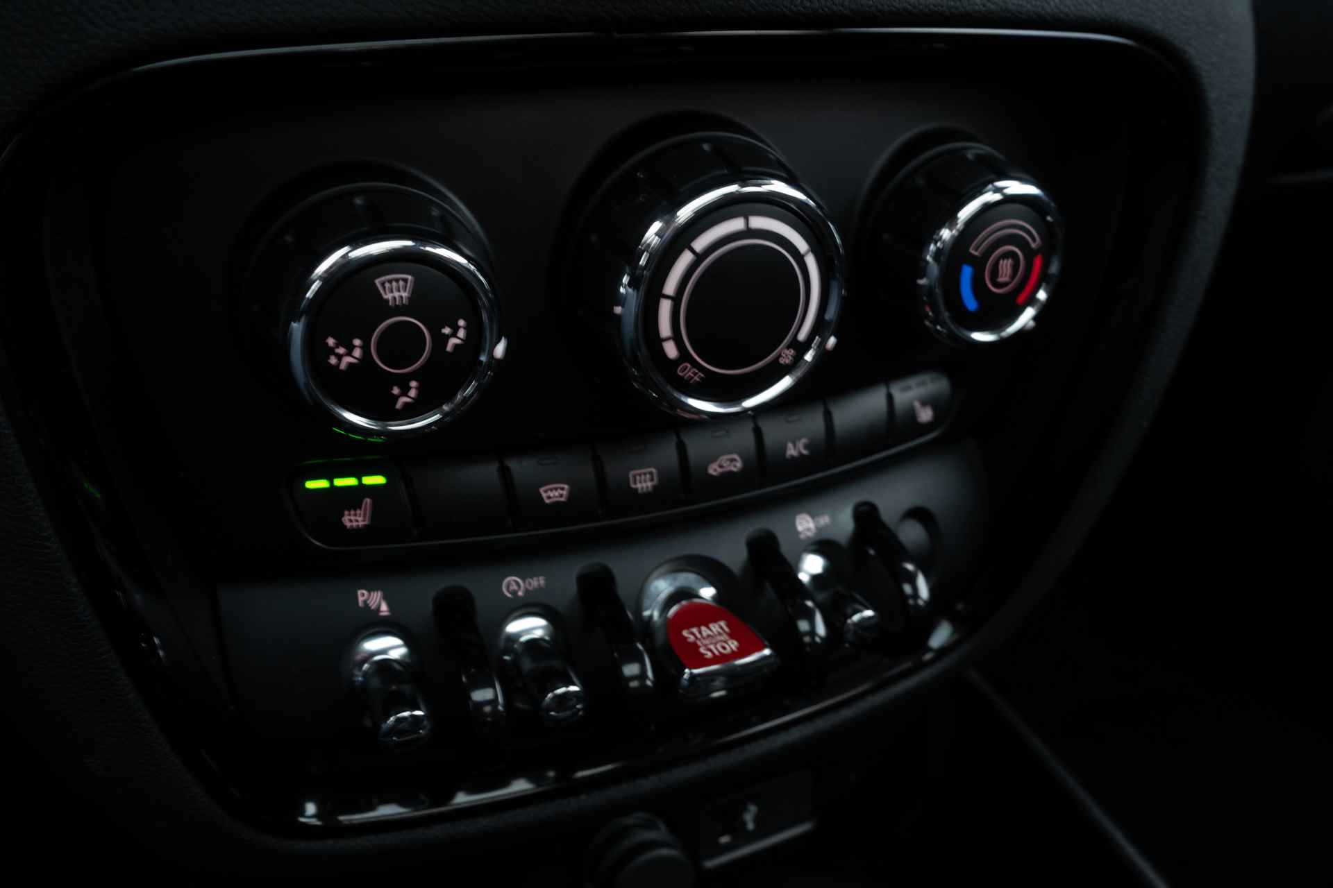 MINI Clubman 1.5 Aut. Panoramadak/ Harman-Kardon/ Navigatie/ Pdc/ Full led/ Carplay - 31/39