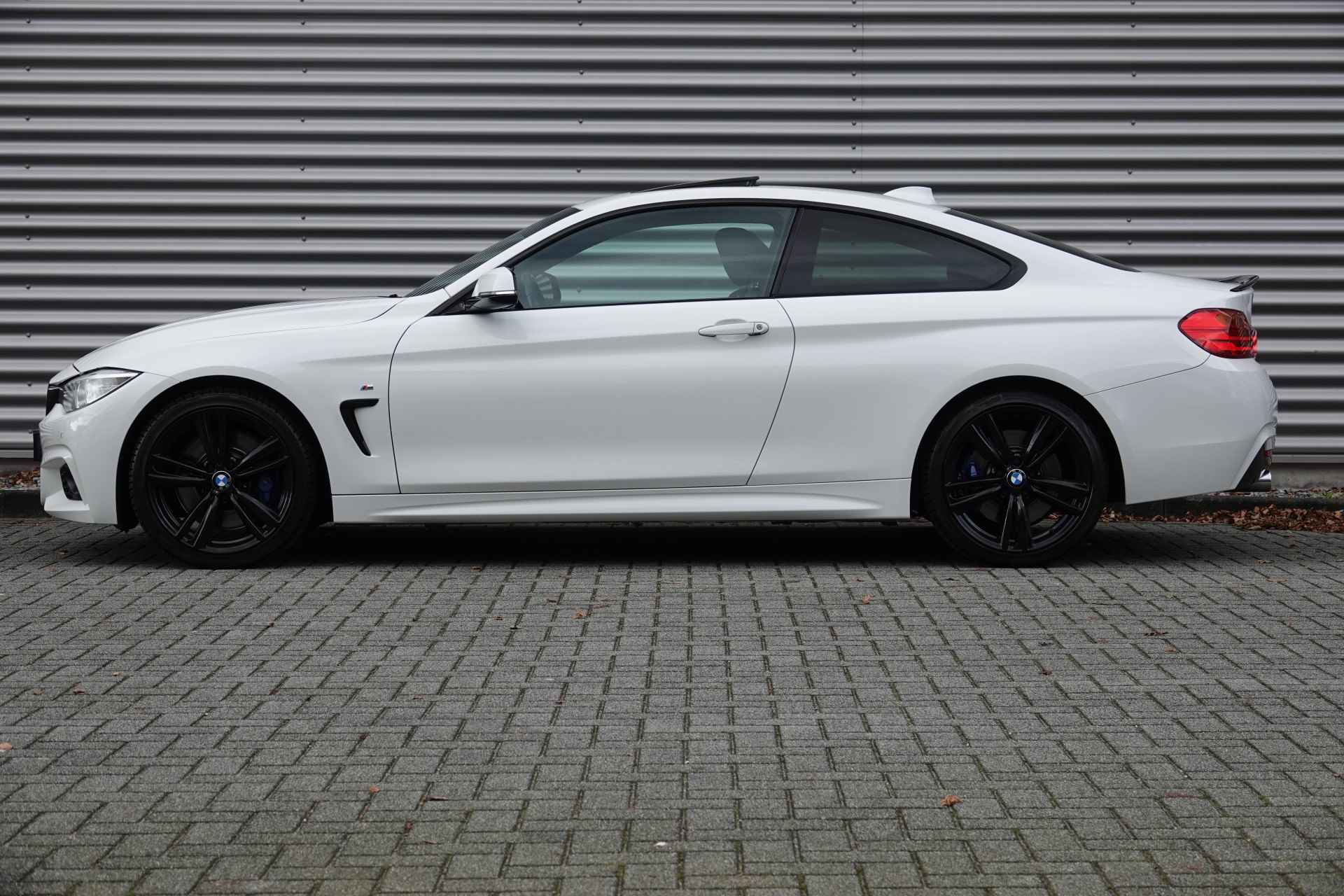 BMW 4 Serie Coupé 435i High Executive M-Sport | Schuifdak | H & K | Leder | Memory | - 4/31