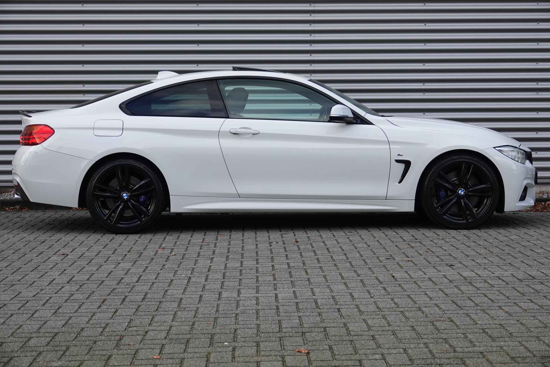 BMW 4 Serie Coupé 435i High Executive M-Sport | Schuifdak | H & K | Leder | Memory | - 13/31