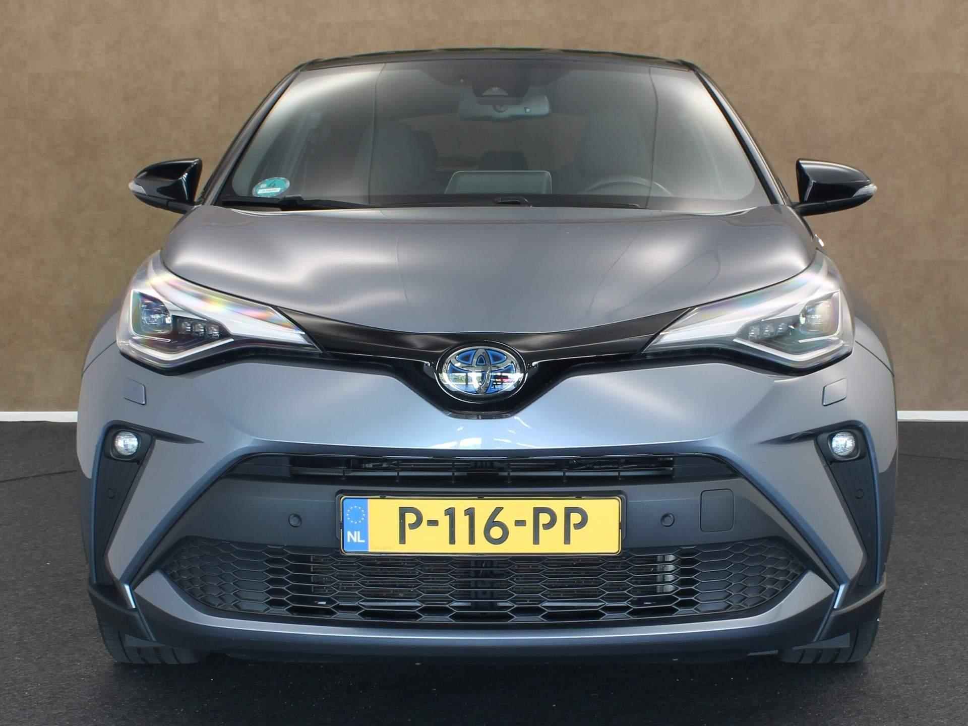 Toyota C-HR 2.0 Hybrid Bi-Tone Style - TREKHAAK (725KG GEREMD) - PARKEERSENSOREN VOOR EN ACHTER - DODEHOEK DETECTIE - ADAPTIVE CRUISE CONTROL - STOEL EN STUUR VERWARMING - KEYLESS ENTRY & START - 4/39