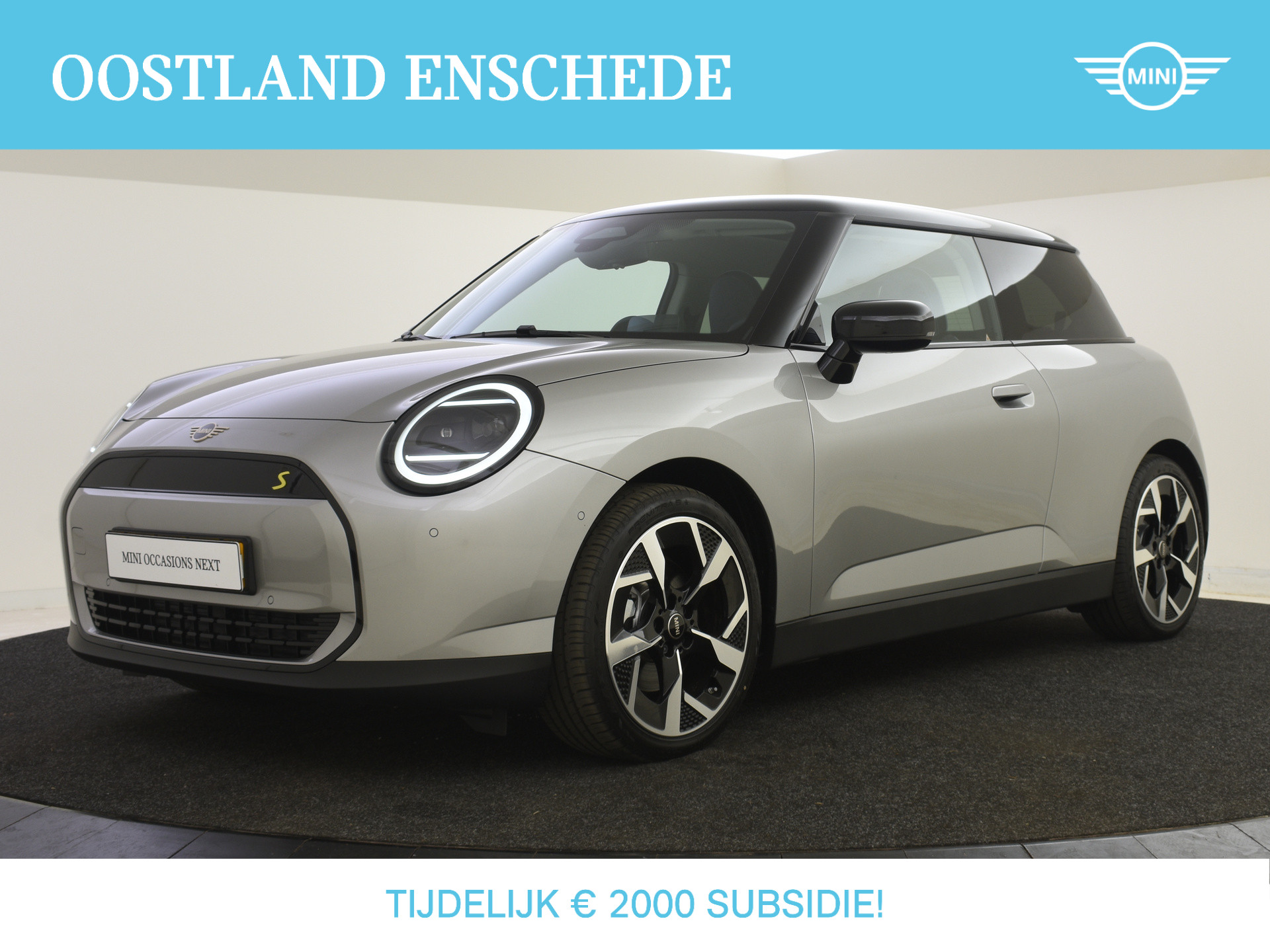 MINI Hatchback Cooper SE Classic 54.2 kWh / Panoramadak / LED / Head-Up / Parking Assistant / Stoelverwarming / Comfort Access